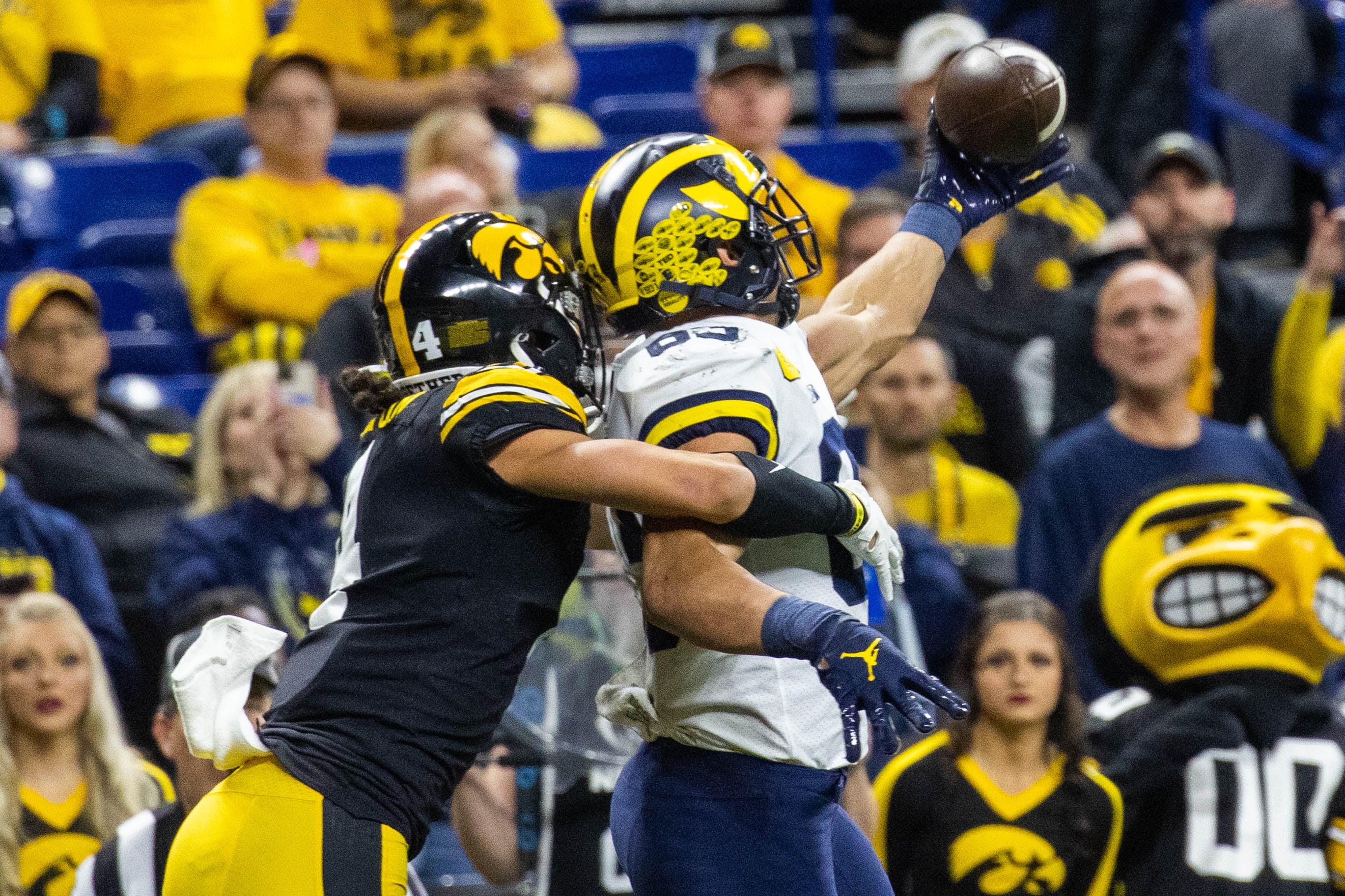 Erick All makes contested catch