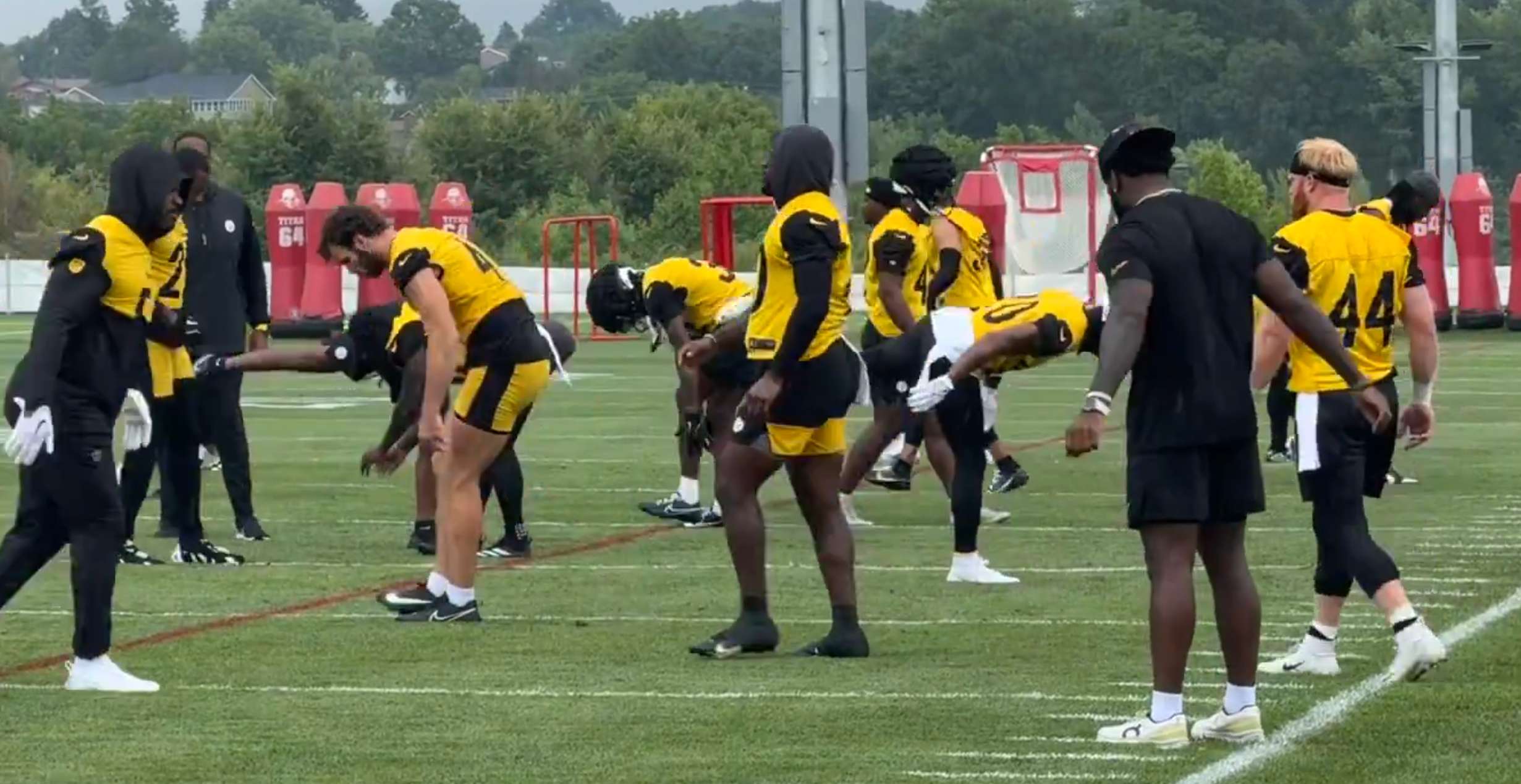 Pittsburgh Steelers warm up ahead of day nine of training camp in Latrobe. (8/3/24)
