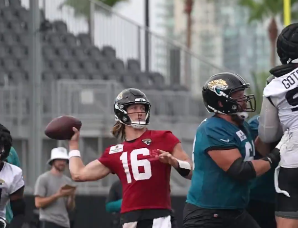 Jacksonville Jaguars Trevor lawrence Elijah Cooks