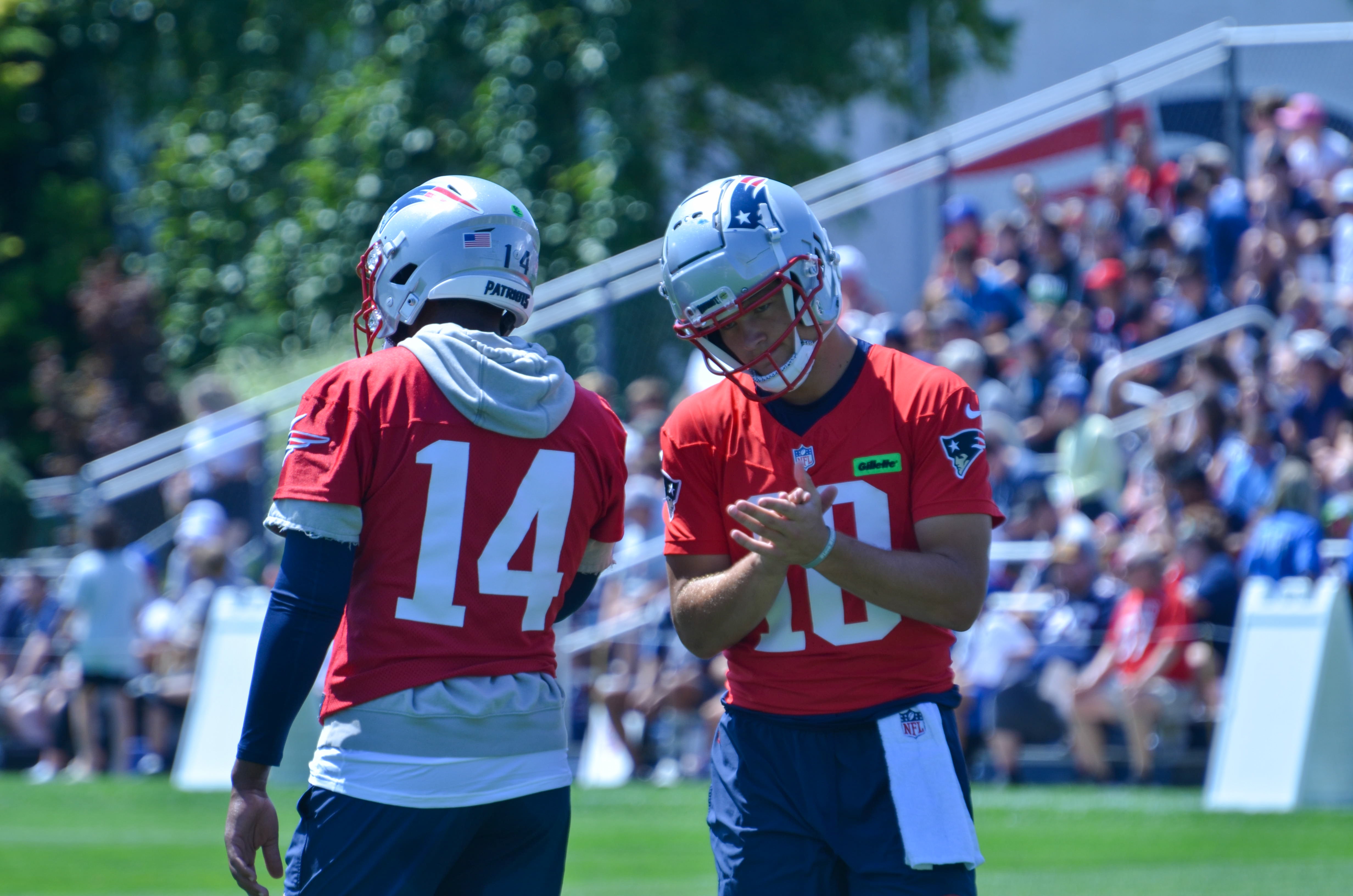 Patriots QBs Drake Maye and Jacoby Brissett at Training Camp 2024
