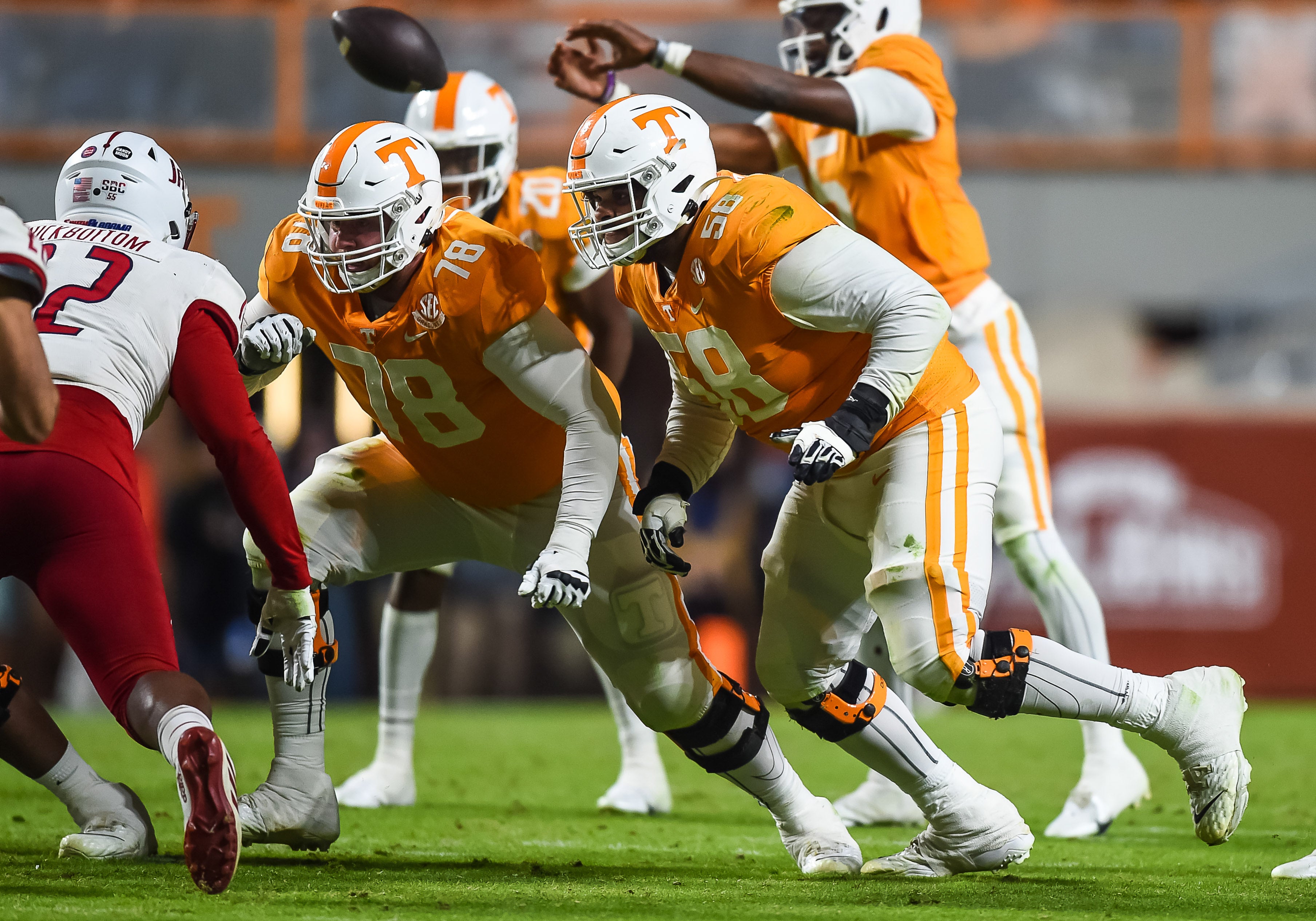 Tennessee Vols offensive line