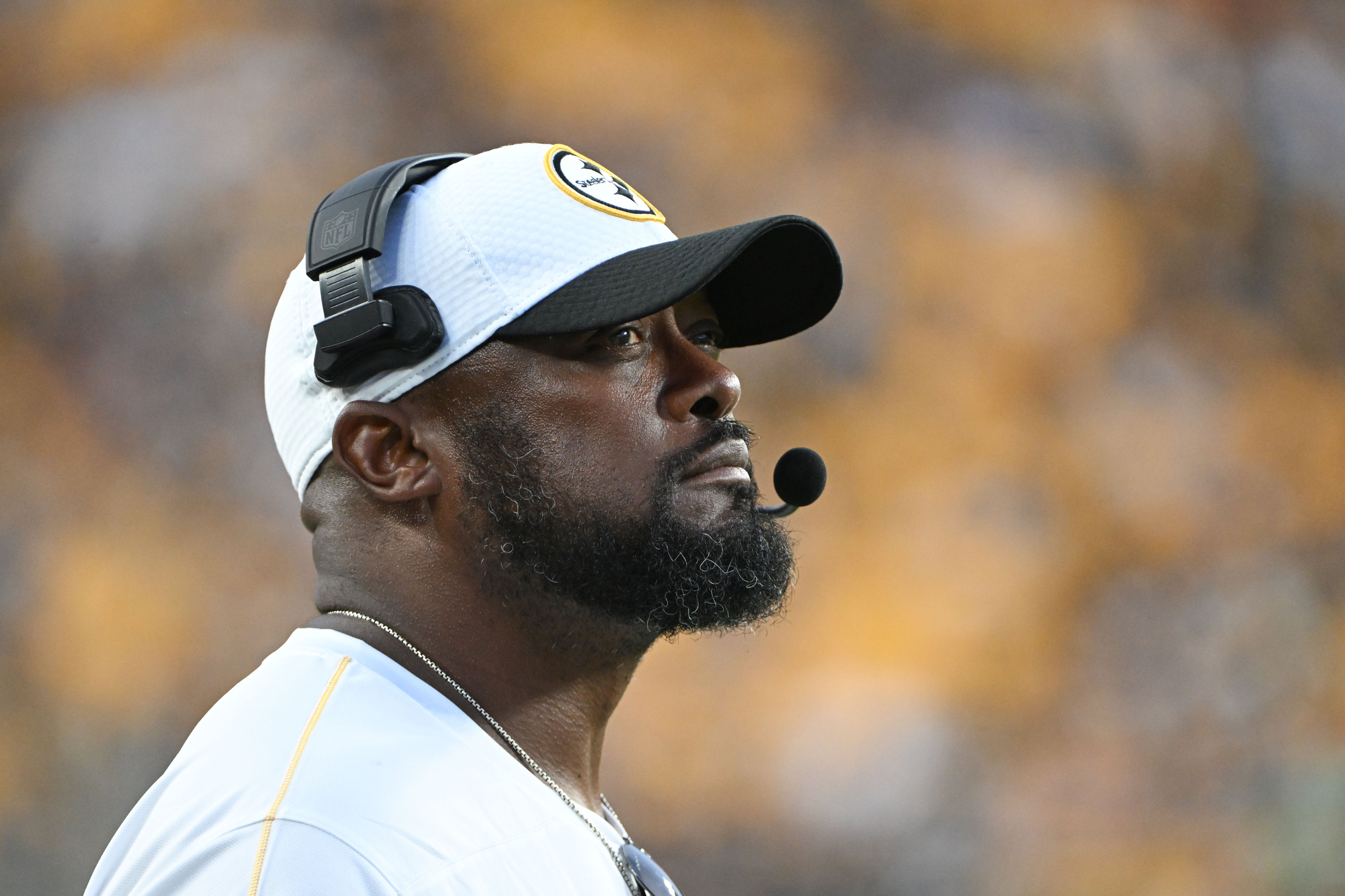 Aug 9, 2024; Pittsburgh, Pennsylvania, USA; Pittsburgh Steelers head coach Mike Tomlin reacts against the Houston Texans during the second quarter at Acrisure Stadium. Mandatory Credit: Barry Reeger-USA TODAY Sports  
