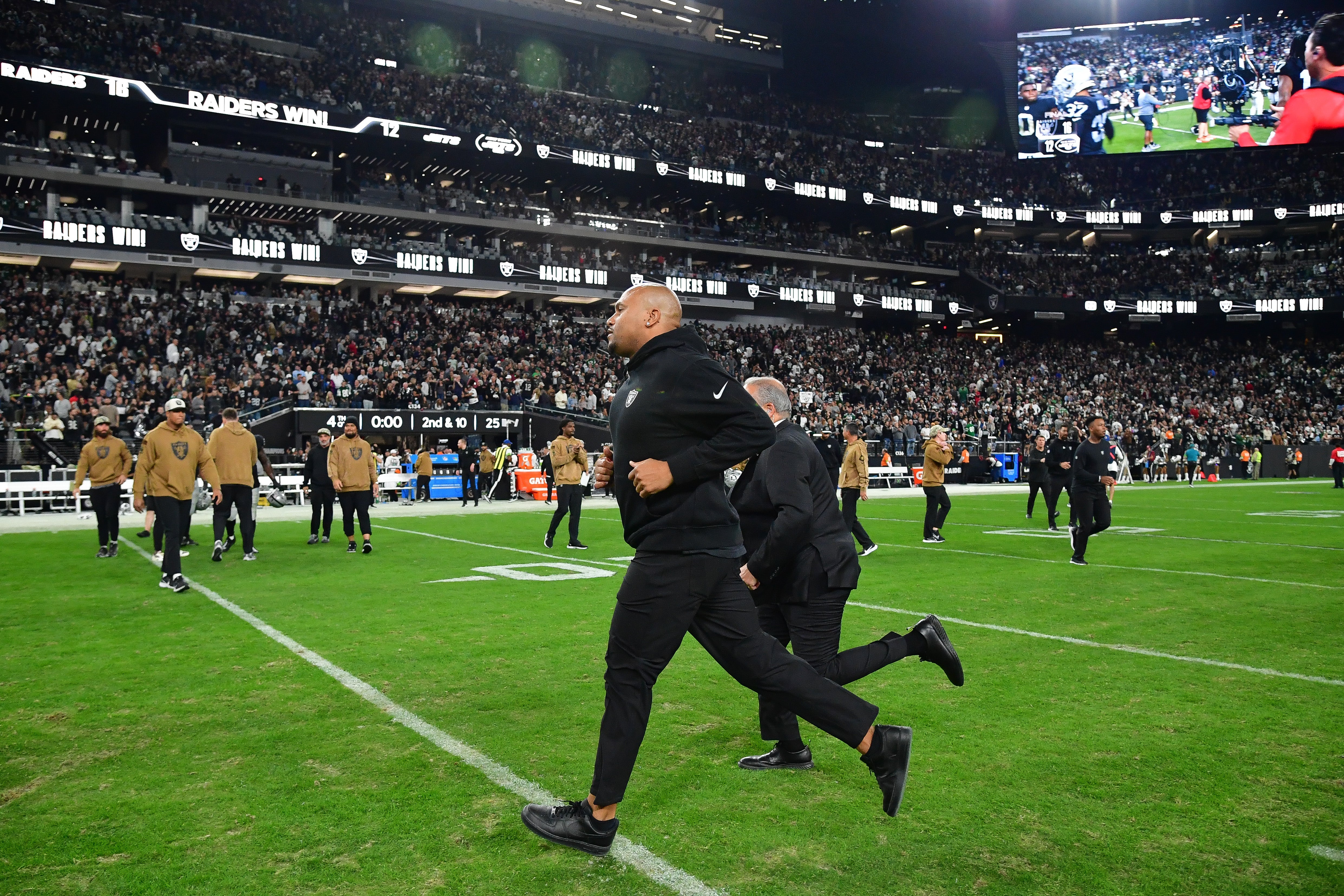 Antonio Pierce Las Vegas Raiders