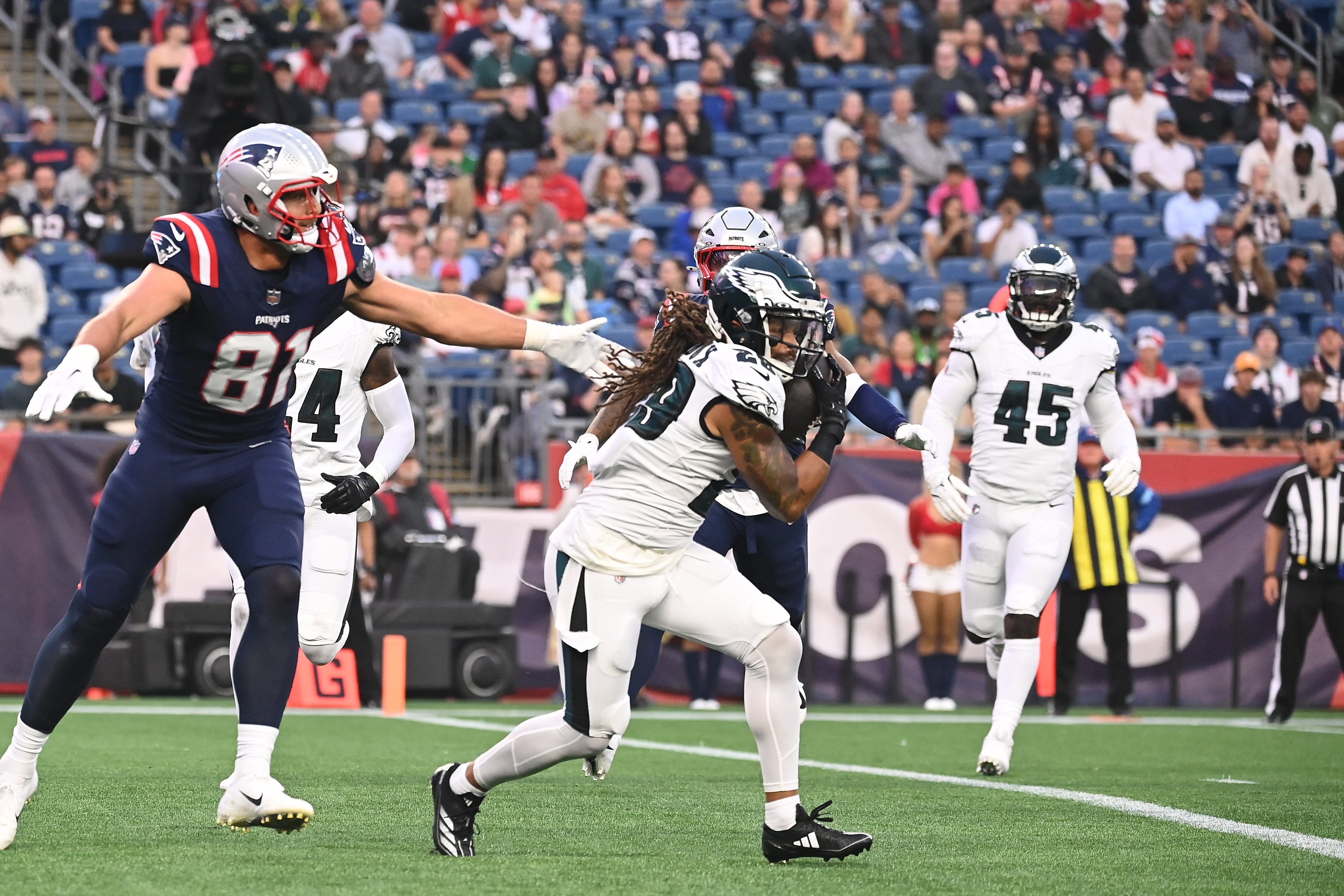 Philadelphia Eagles cornerback Avonte Maddox (29) intercepts a pass by New England Patriots quarterback Jacoby Brissett (14) ( (not pictured) during the first half at Gillette Stadium.