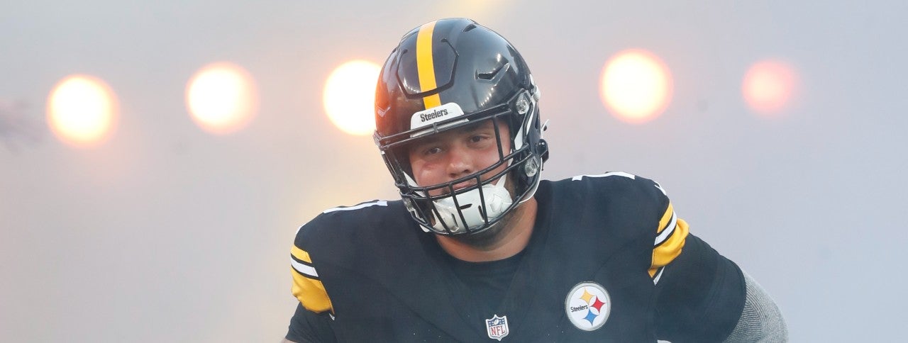 Aug 9, 2024; Pittsburgh, Pennsylvania, USA; Pittsburgh Steelers guard Nate Herbig (71) reacts as he take the field against the Houston Texans at Acrisure Stadium. Mandatory Credit: Charles LeClaire-USA TODAY Sports  