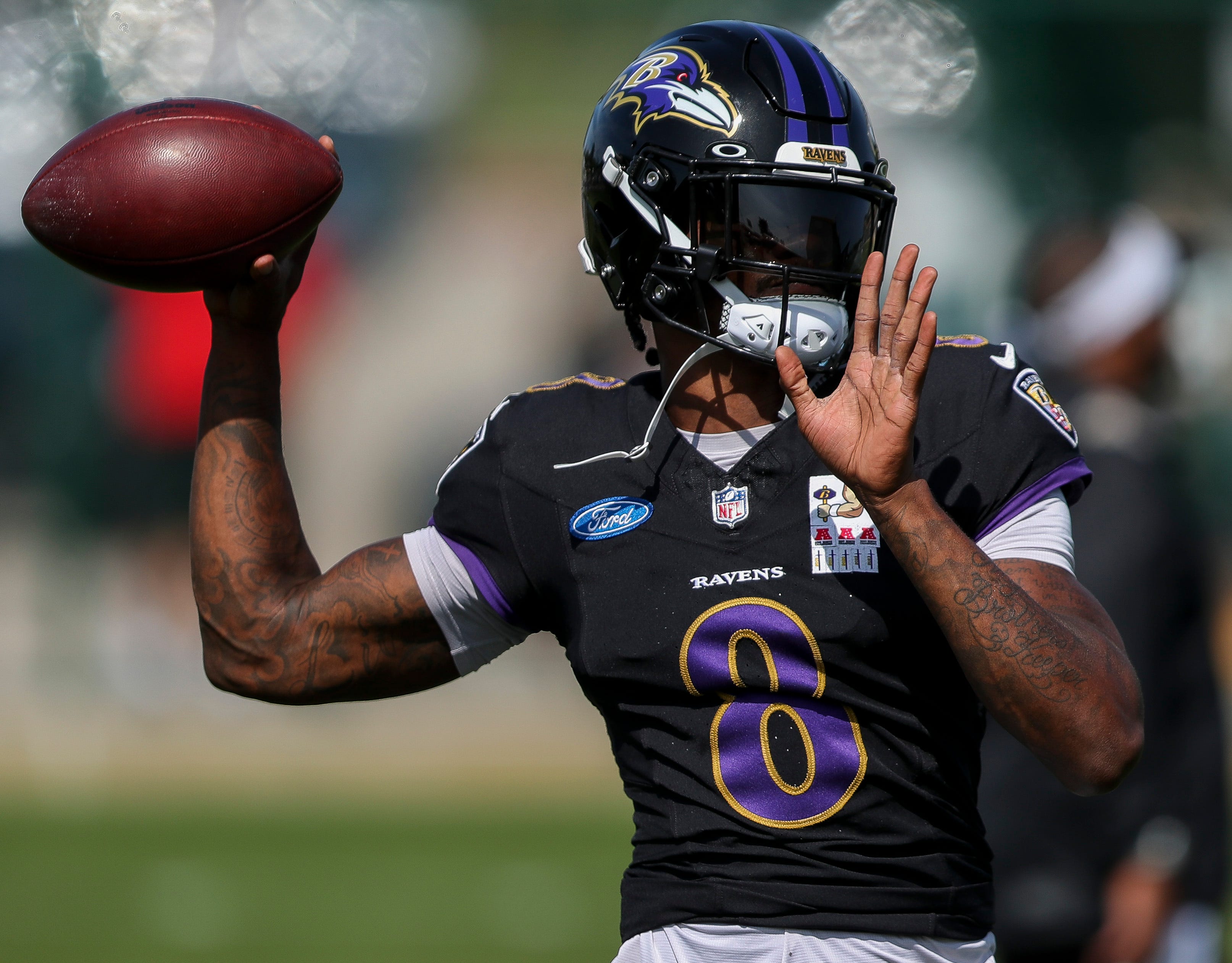 Baltimore Ravens quarterback Lamar Jackson (8) passes the ball during a joint practice with the Green Bay Packers on Thursday, August 22, 2024, at Ray Nitschke Field in Ashwaubenon, Wis. Tork Mason/USA TODAY NETWORK-Wisconsin