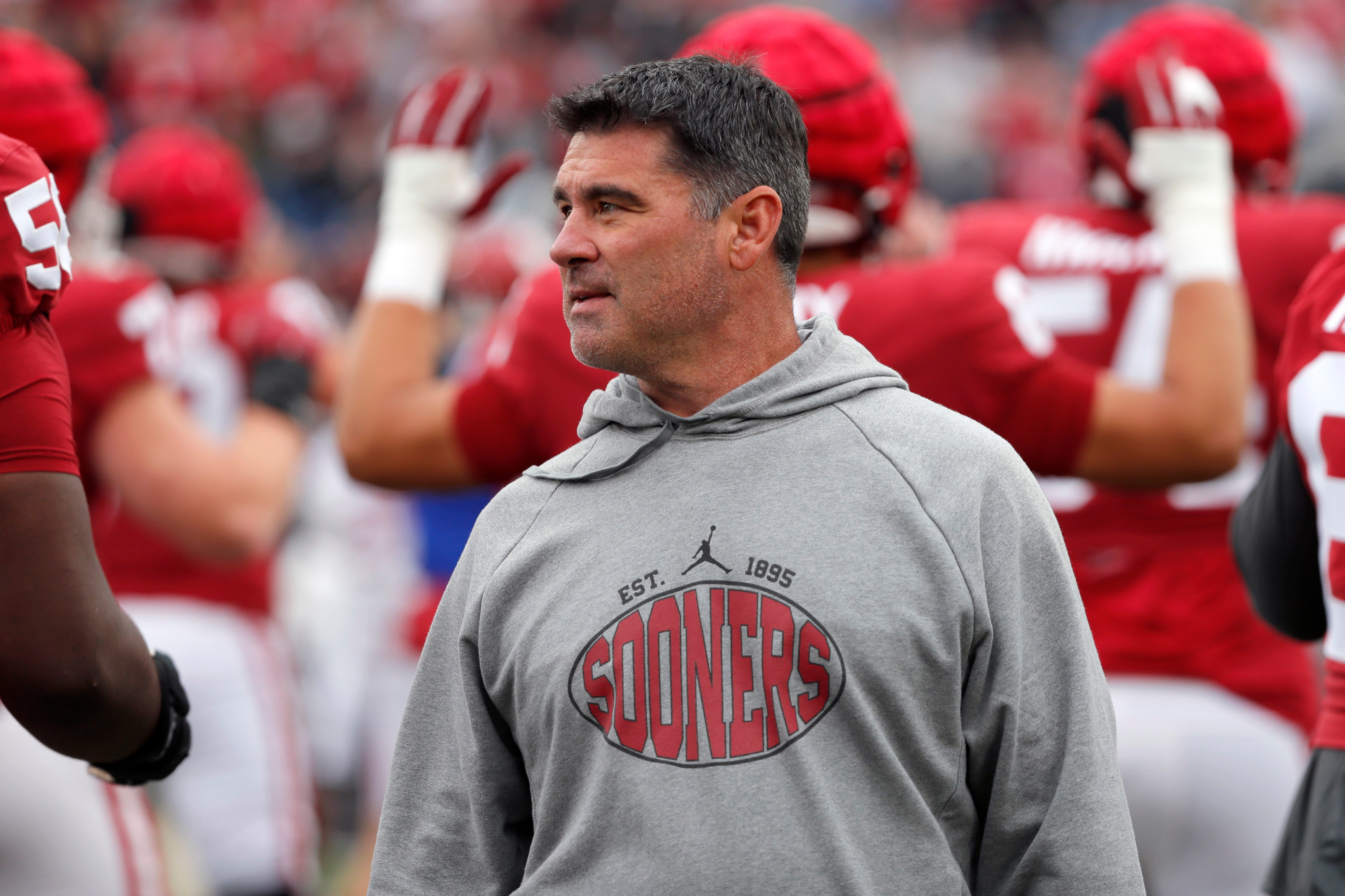 Oklahoma Sooners offensive coordinator Seth Littrell