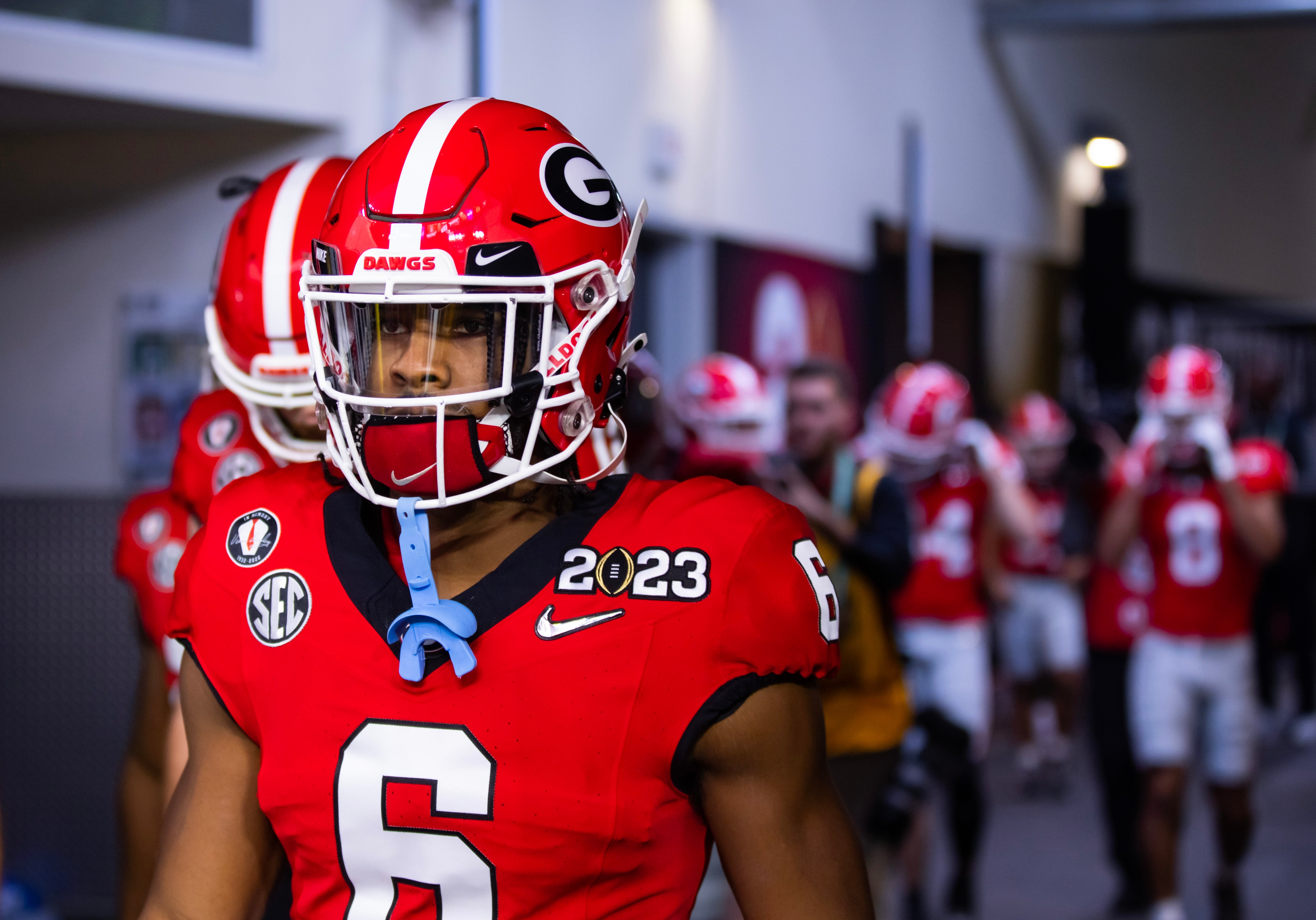 Georgia Bulldogs running back Kenny McIntosh (6) against the TCU Horned Frogs during the CFP national championship game at SoFi Stadium.