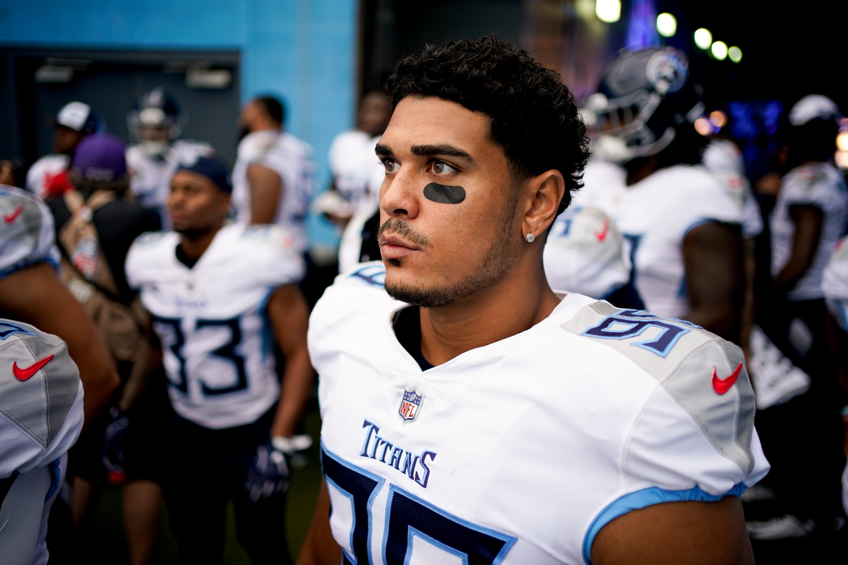 Tennessee Titans linebacker Rashad Weaver (99) gets ready to take the field to face the Los Angeles Chargers at Nissan Stadium in Nashville, Tenn., Sunday, Sept. 17, 2023 Andrew Nelles / Tennessean.com-USA TODAY NETWORK