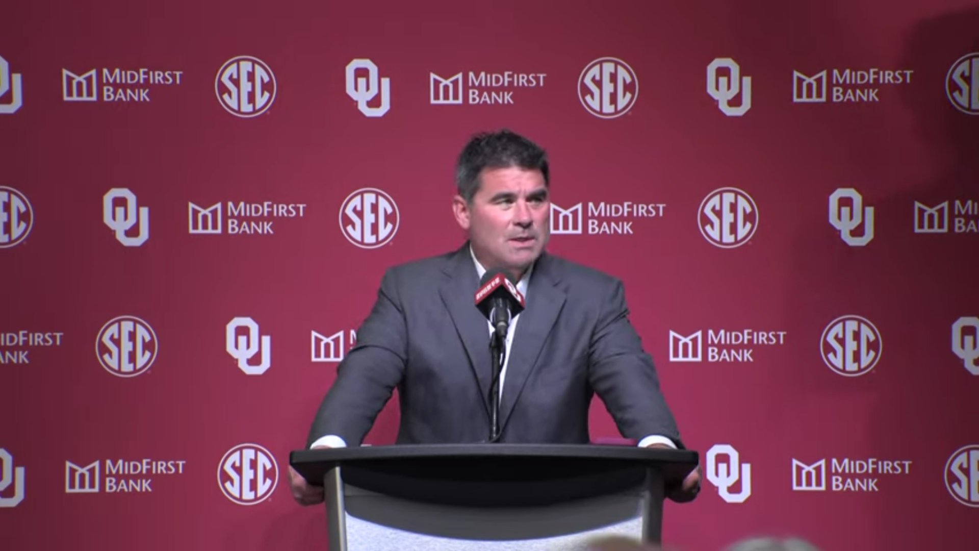 Oklahoma Sooners football offensive coordinator Seth Littrell