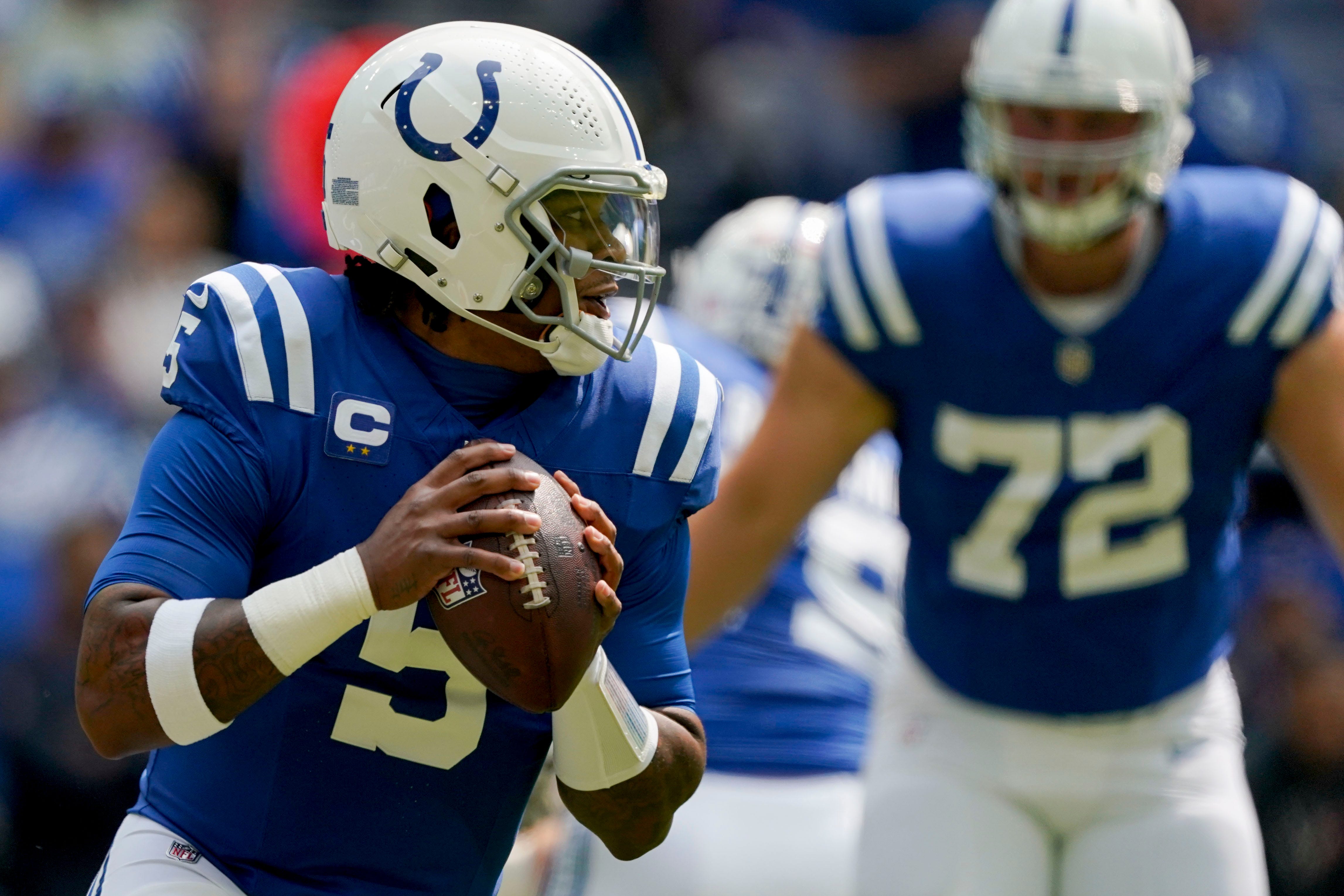 Indianapolis Colts quarterback Anthony Richardson (5) looks to pass Sunday, Sept. 8, 2024, during a game against the Houston Texans at Lucas Oil Stadium in Indianapolis.