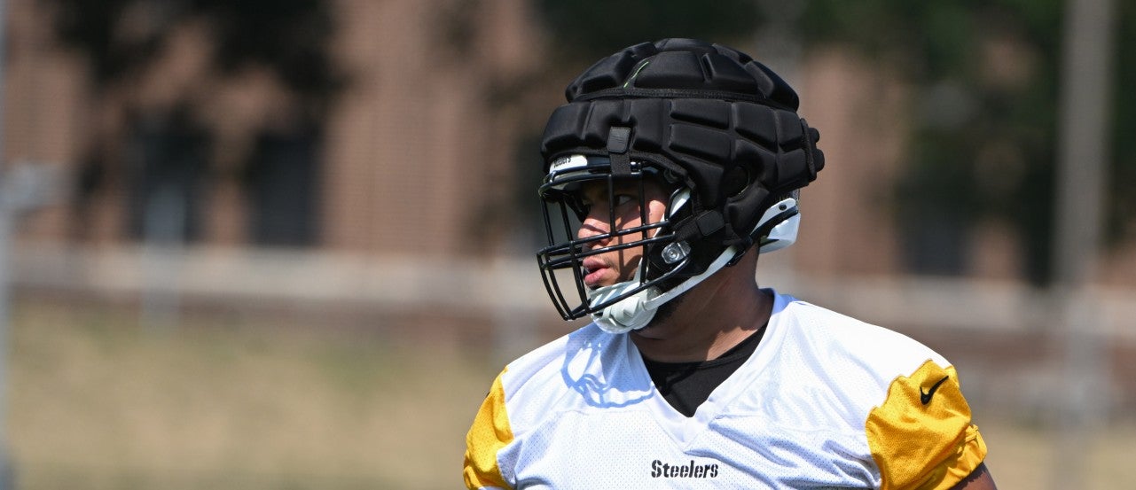 Jul 28, 2024; Latrobe, PA, USA; Pittsburgh Steelers offensive tackle Troy Fautanu (76) participates in drills during training camp at Saint Vincent College. Mandatory Credit: Barry Reeger-Imagn Images