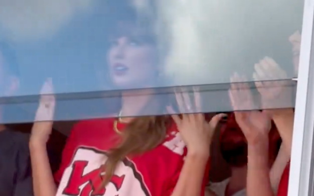 Taylor Swift fans herself when Travis Kelce was introduced at Arrowhead Stadium for the Kansas City Chiefs Week 2 matchup against the Cincinnati Bengals