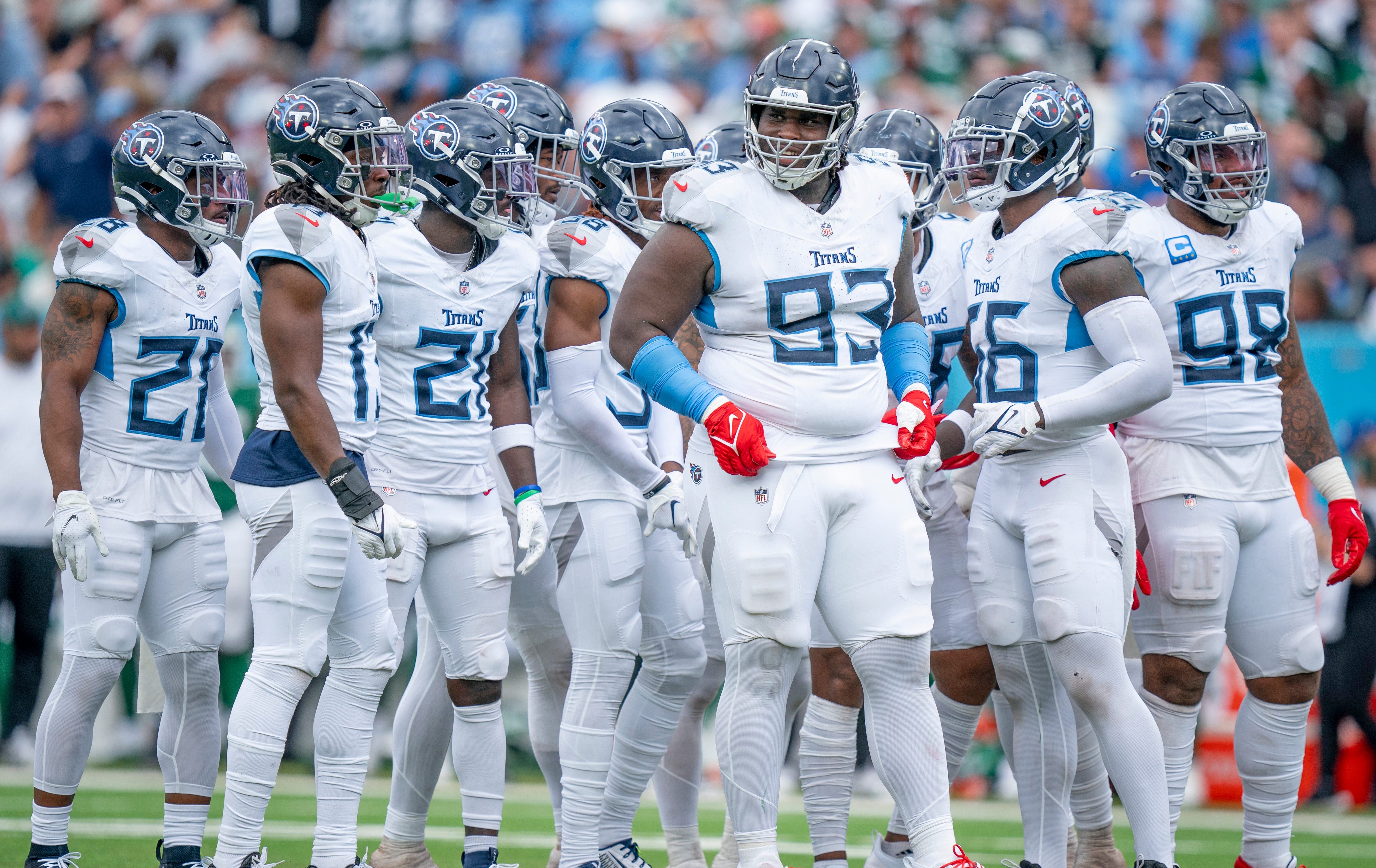 The Tennessee Titans defense huddles up during the third quarter of their game against the New York Jets at Nissan Stadium in Nashville, Tenn., Sunday, Sept. 15, 2024 Denny Simmons / The Tennessean-USA TODAY NETWORK via Imagn Images
