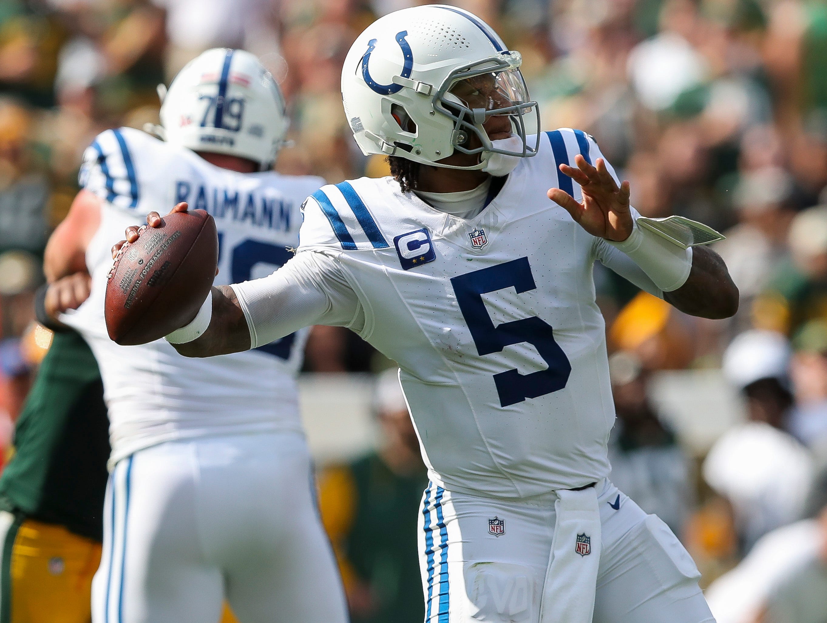 Indianapolis Colts quarterback Anthony Richardson (5) passes the ball against the Green Bay Packers on Sunday, September 15, 2024, at Lambeau Field in Green Bay, Wis. The Packers won the game, 16-10.
