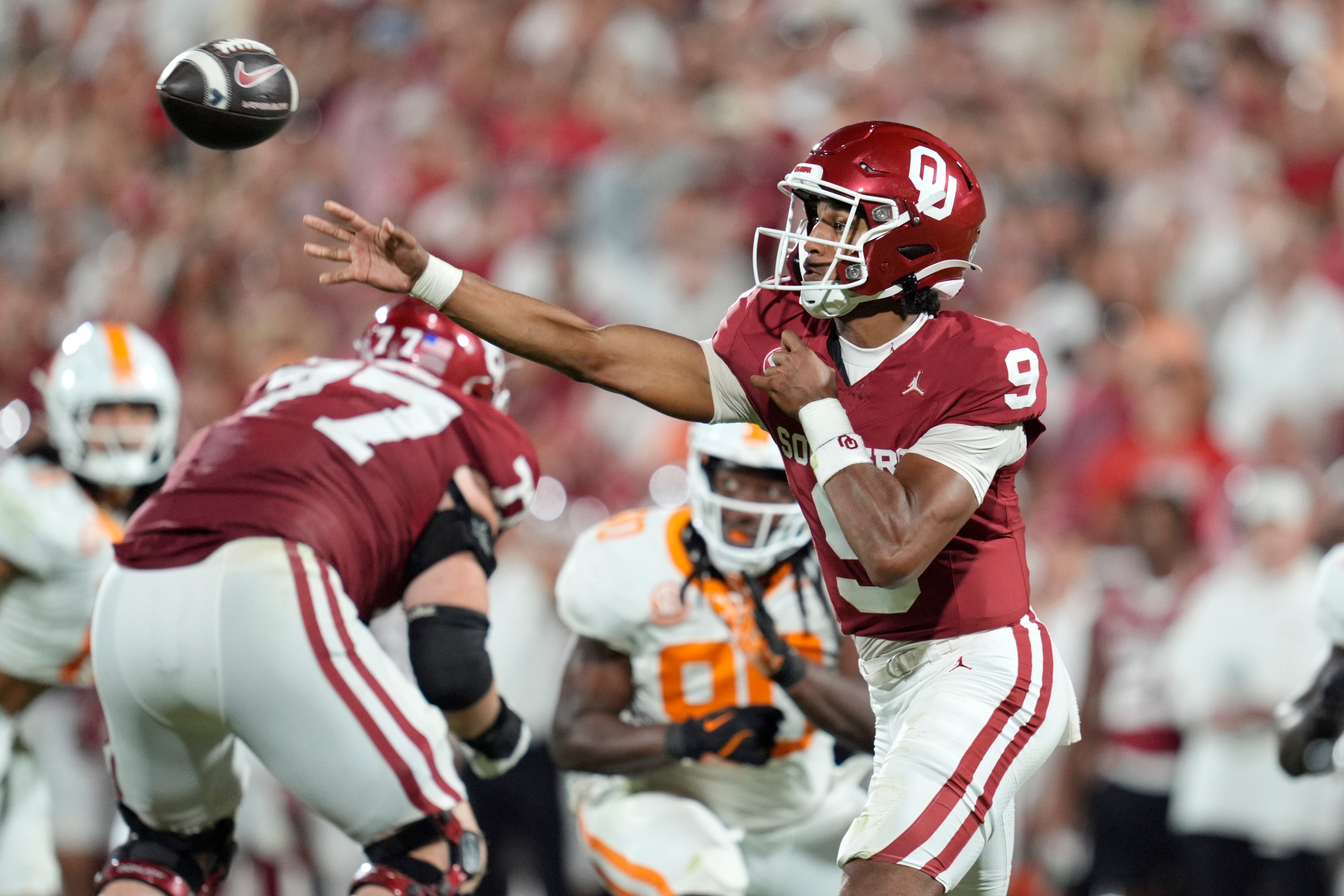 Oklahoma Sooners quarterback Michael Hawkins Jr. (9) throws a pass during a college football game between the University of Oklahoma Sooners (OU) and the Tennessee Volunteers at Gaylord Family - Oklahoma Memorial Stadium in Norman, Okla., Saturday, Sept. 21, 2024.