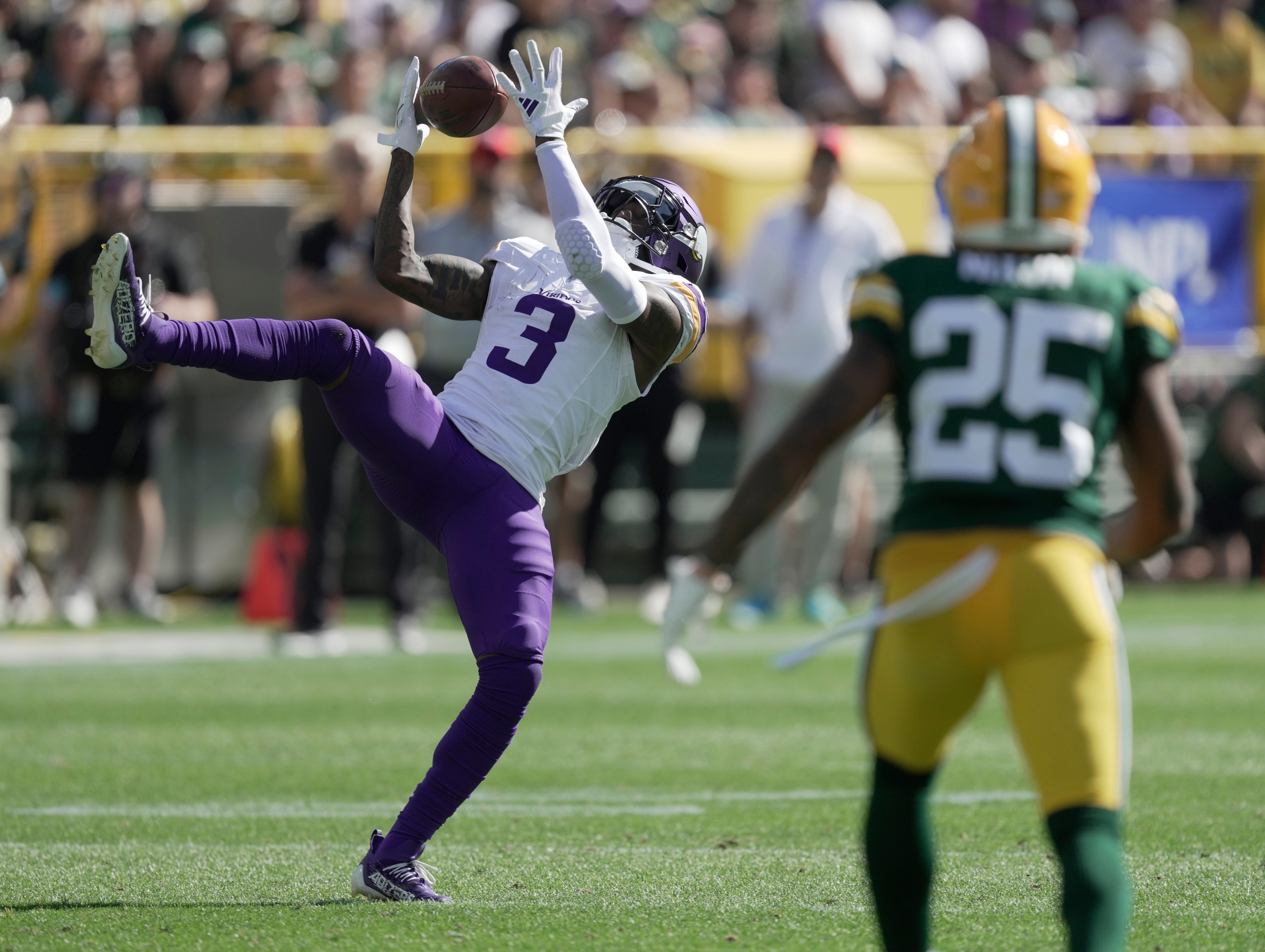 Minnesota Vikings' Jordan Addison (3) makes reception during the third quarter of their game Sunday, September 29, 2024 at Lambeau Field in Green Bay, Wisconsin. The Minnesota Vikings beat the Green Bay Packers 31-29.