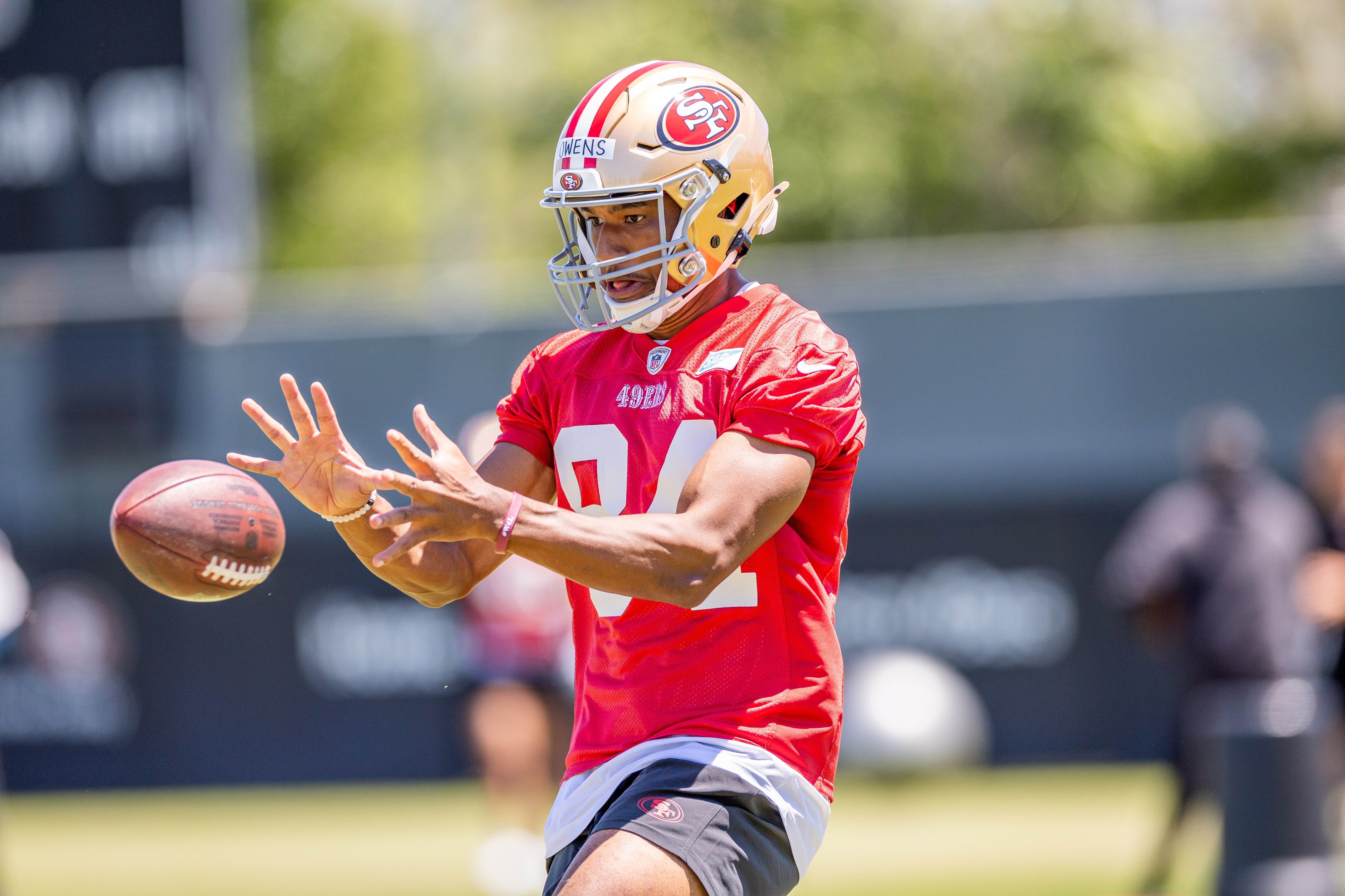 San Francisco 49ers wide receiver Terique Owens (84) runs drills during the 49ers rookie minicamp at Levi’s Stadium in Santa Clara, CA.
