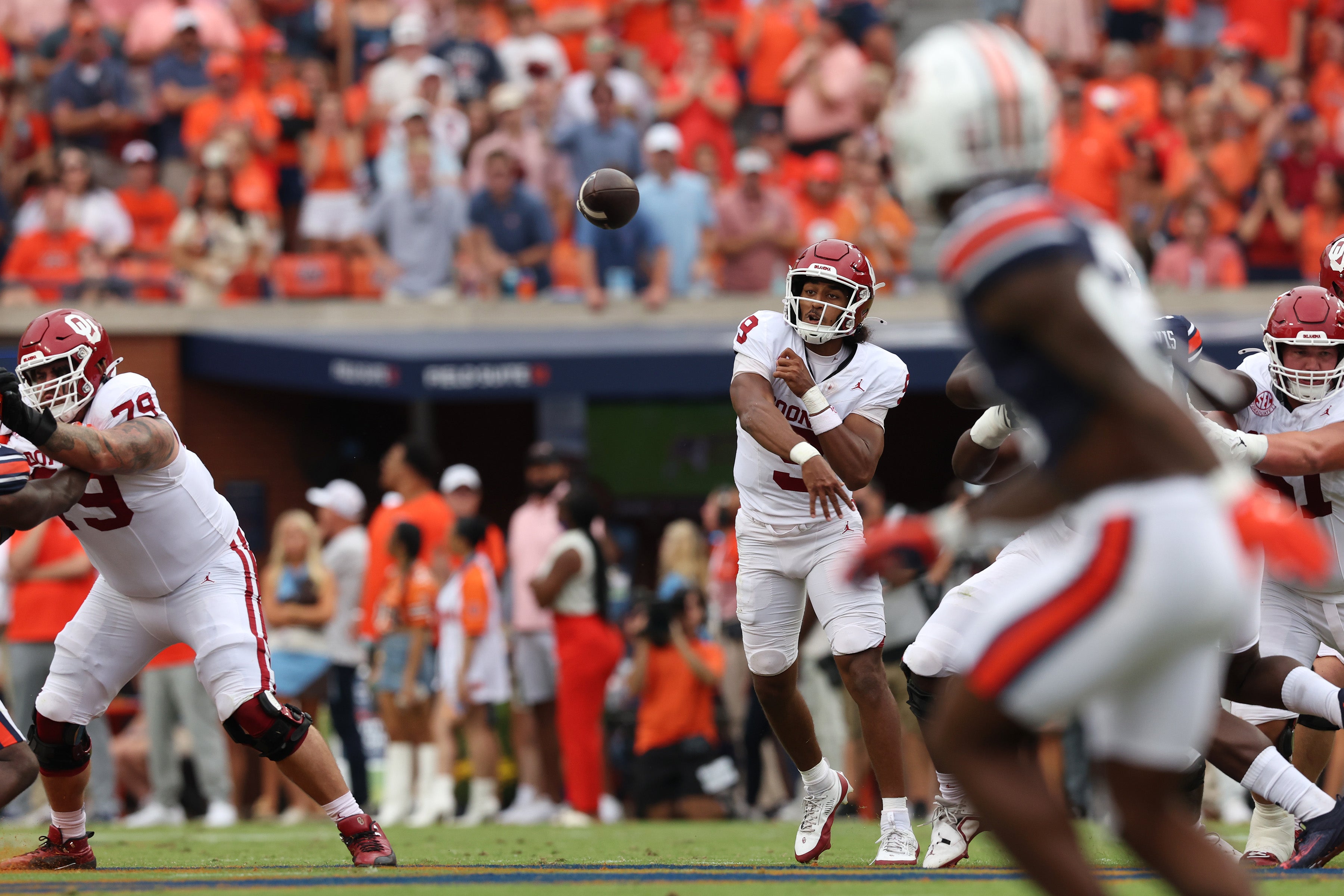 Sep 28, 2024; Auburn, Alabama, USA; Oklahoma Sooners quarterback Michael Hawkins Jr. (9) throws a pass during the second quarter against the Auburn Tigers at Jordan-Hare Stadium.
