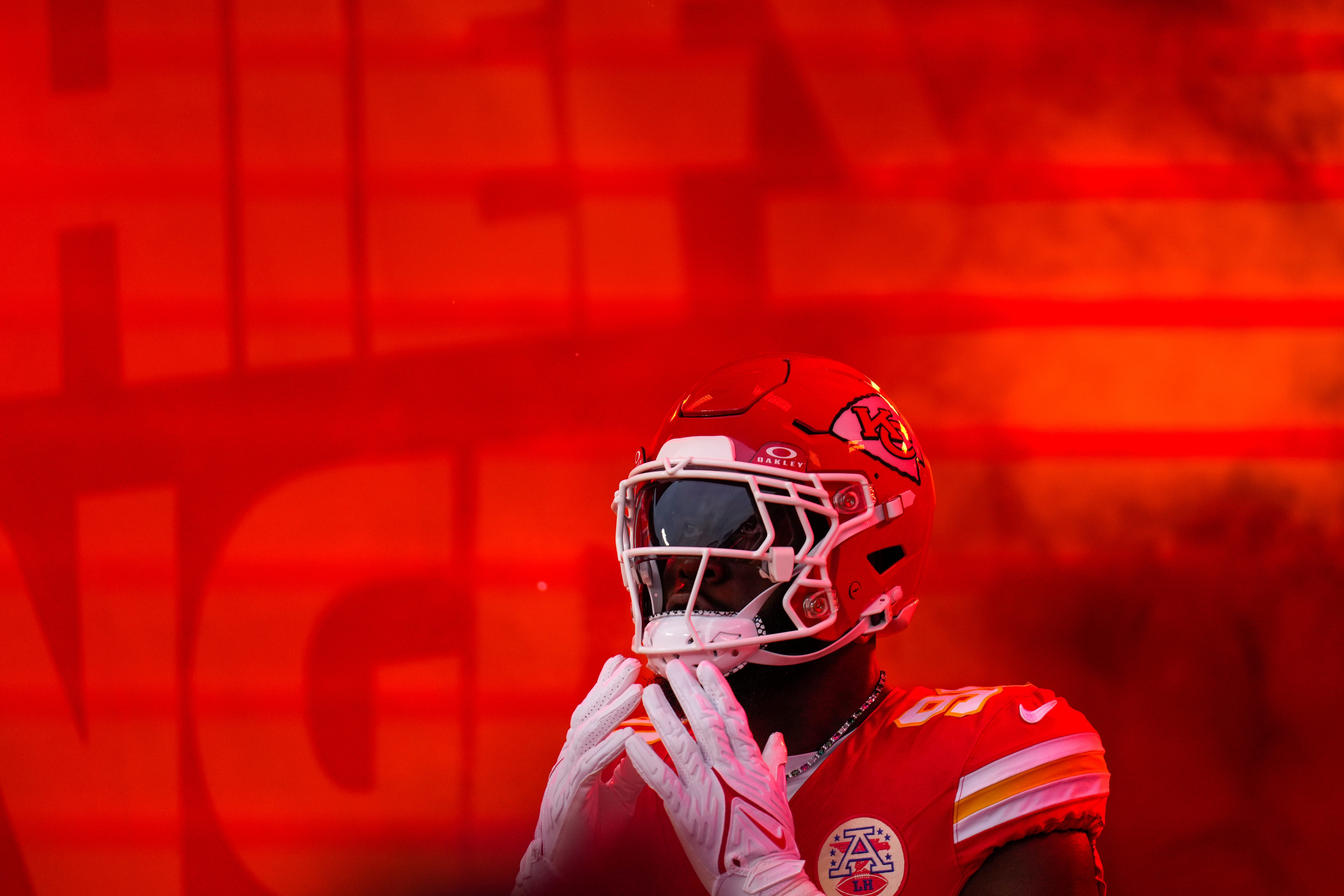Kansas City Chiefs defensive end Charles Omenihu (90) takes the field for the first quarter of the NFL Week 17 game between the Kansas City Chiefs and the Cincinnati Bengals at Arrowhead Stadium in Kansas City, Mo., on Sunday, Dec. 31, 2023.  