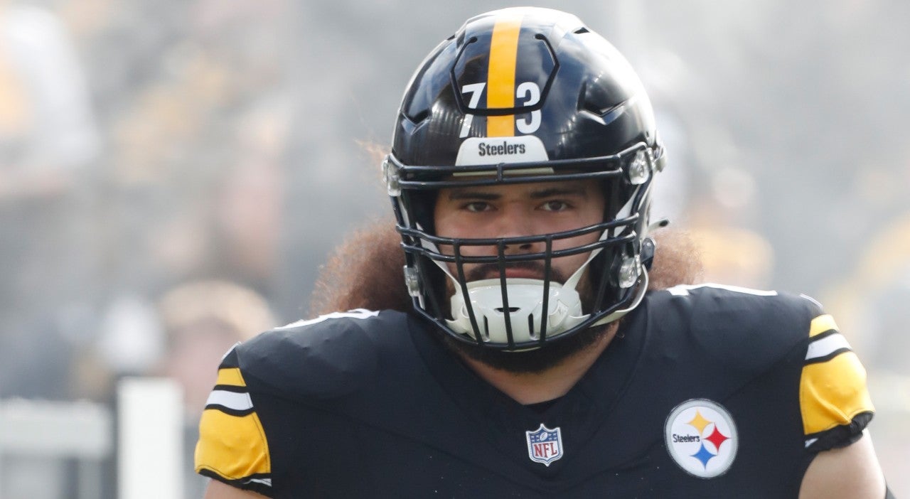 Dec 3, 2023; Pittsburgh, Pennsylvania, USA; Pittsburgh Steelers guard Isaac Seumalo (73) takes the field against the Arizona Cardinals at Acrisure Stadium.