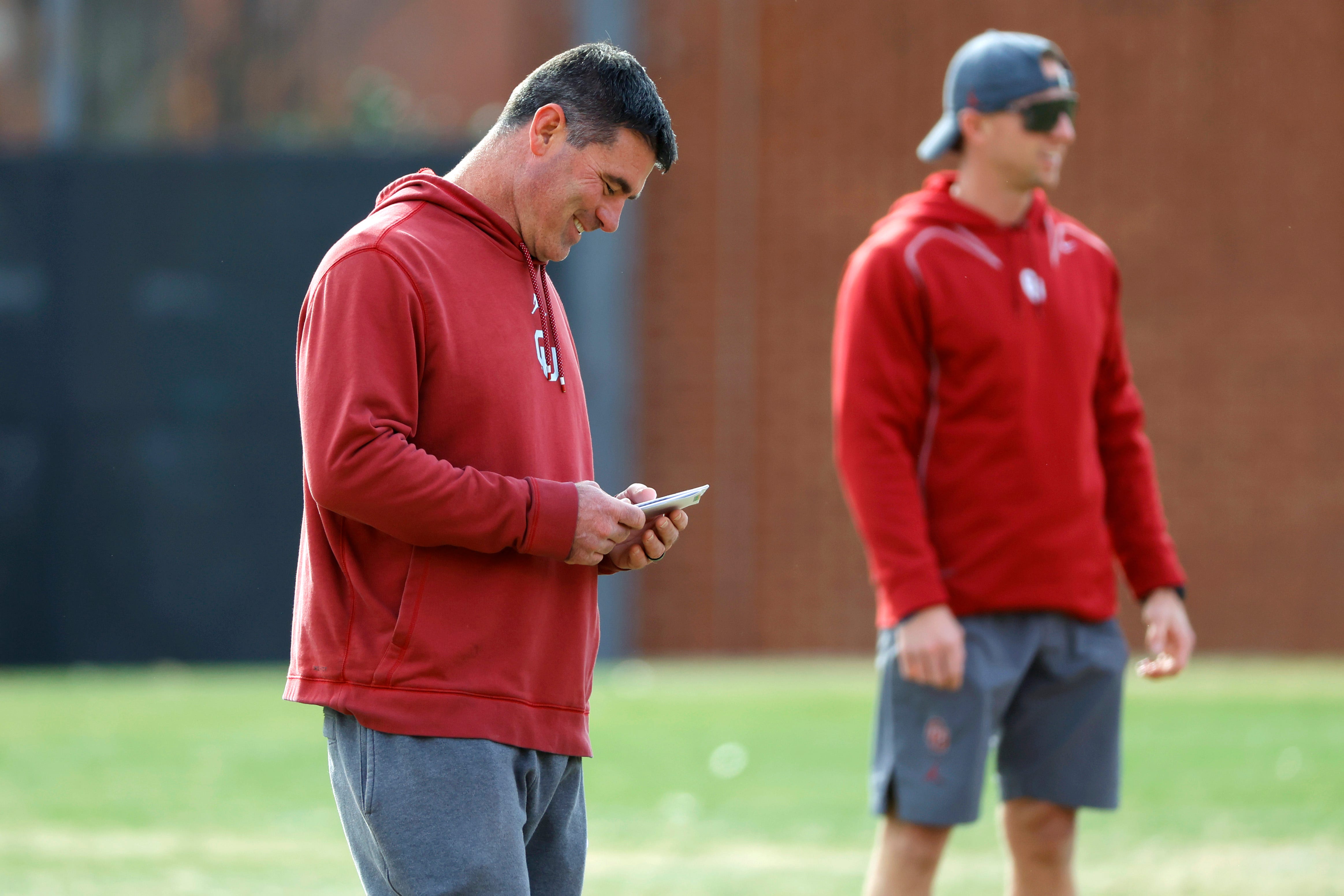 Oklahoma Sooners offensive coordinator Seth Littrell is pictured football practice in Norman, Okla., Tuesday, Dec. 12, 2023.