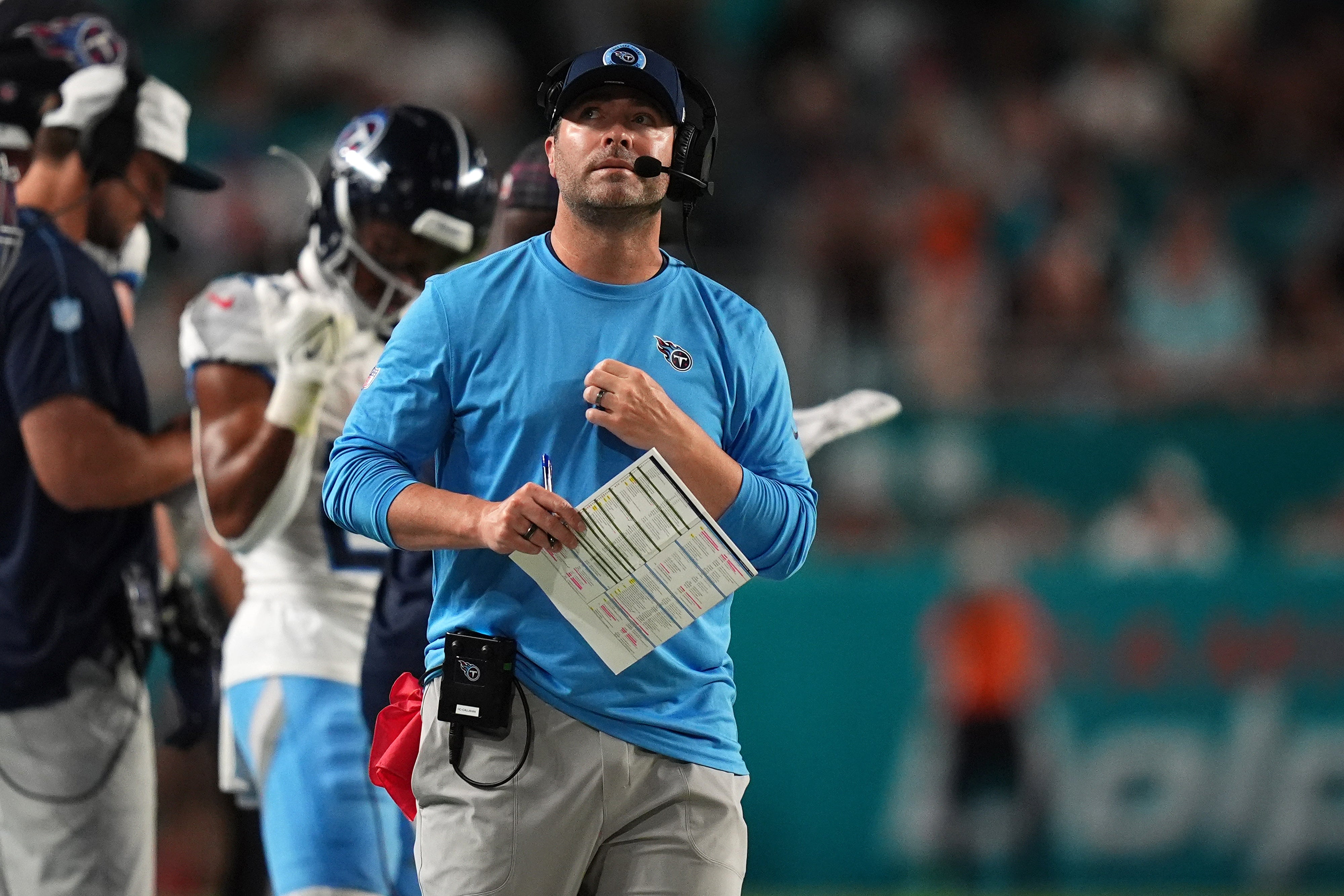 Tennessee Titans head coach Brian Callahan looks up at the video board during the first half against the Miami Dolphins at Hard Rock Stadium. Jasen Vinlove-Imagn Images