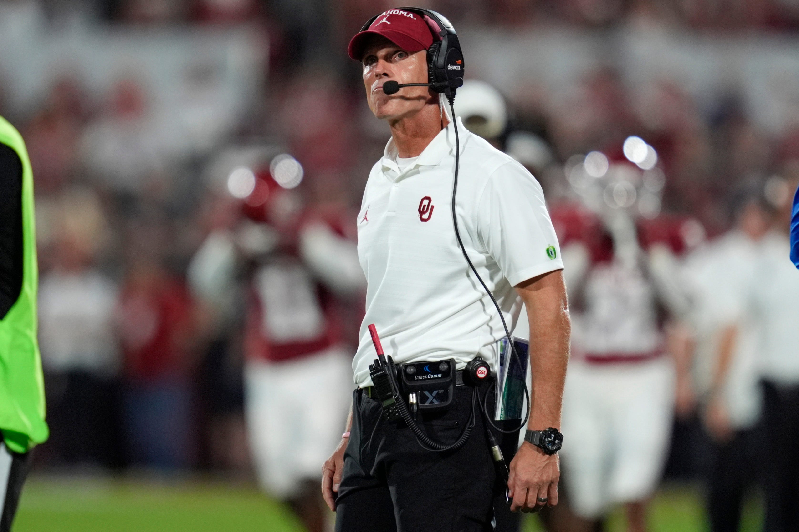 oklahoma sooners head coach