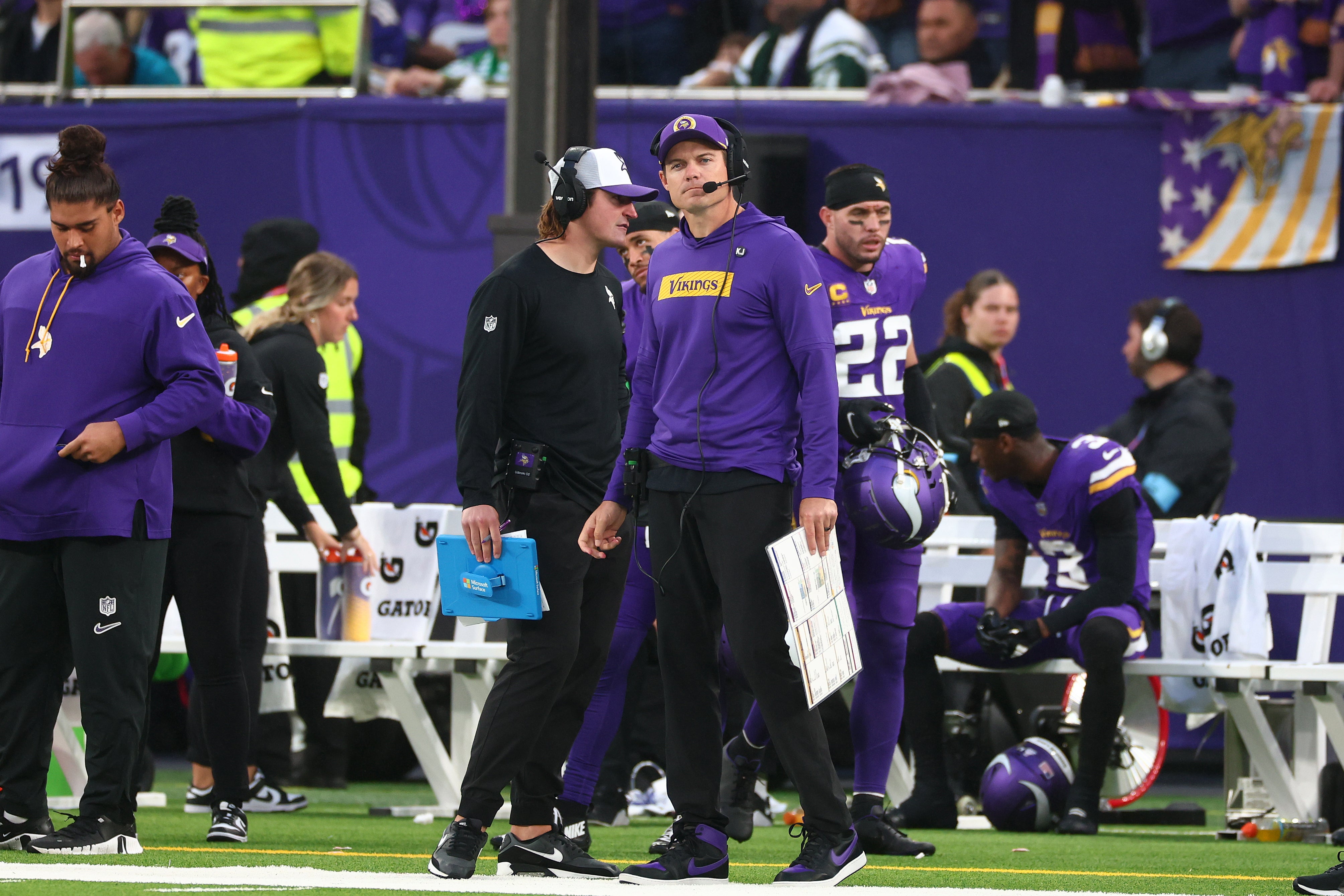 Oct 6, 2024; Tottenham, ENG; Minnesota Vikings head coach Kevin O'Connell in the 4th Quarter against New York Jets at Tottenham Hotspur Stadium.