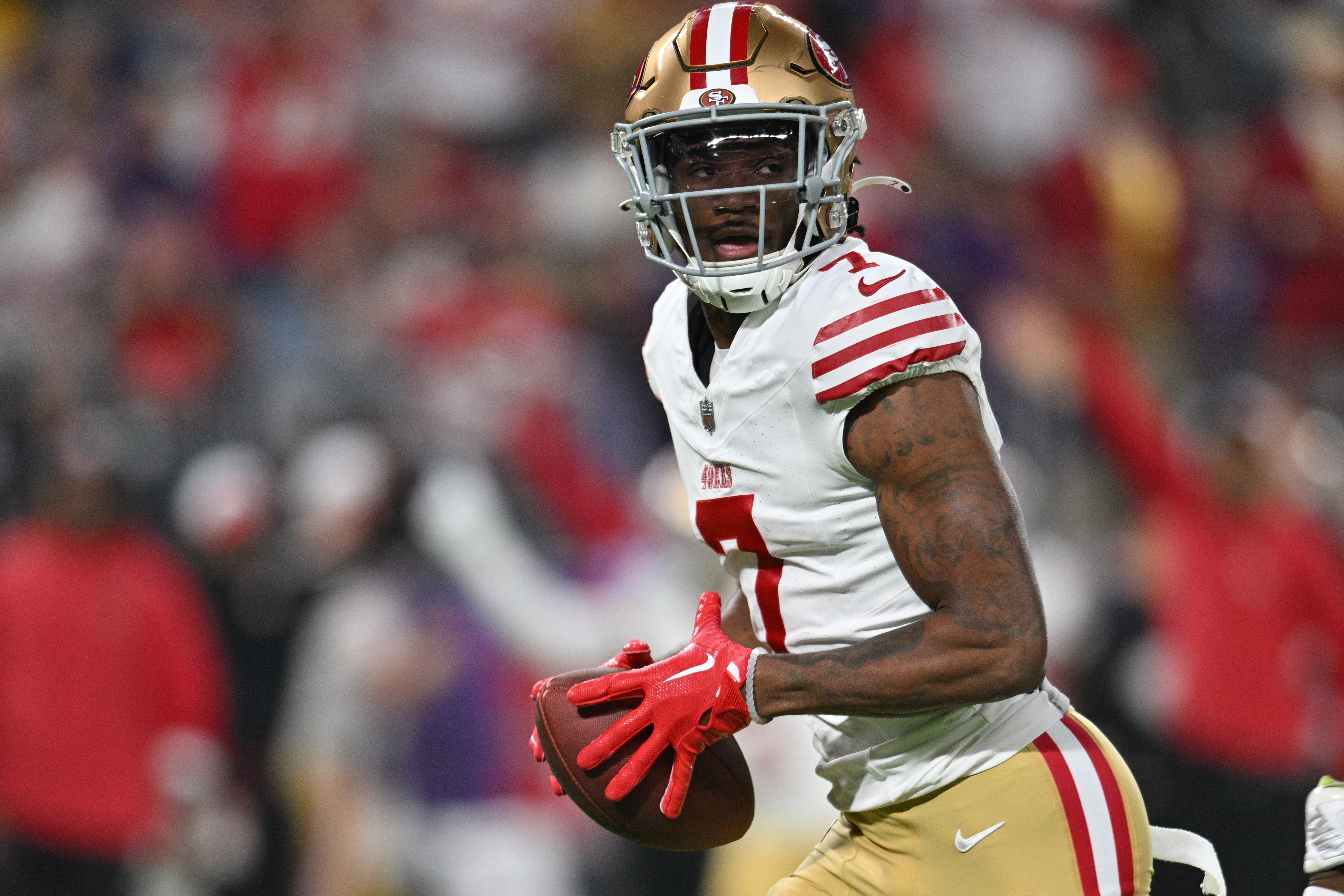 San Francisco 49ers cornerback Charvarius Ward (7) reacts after a turnover against the Minnesota Vikings during the first quarter at U.S. Bank Stadium.