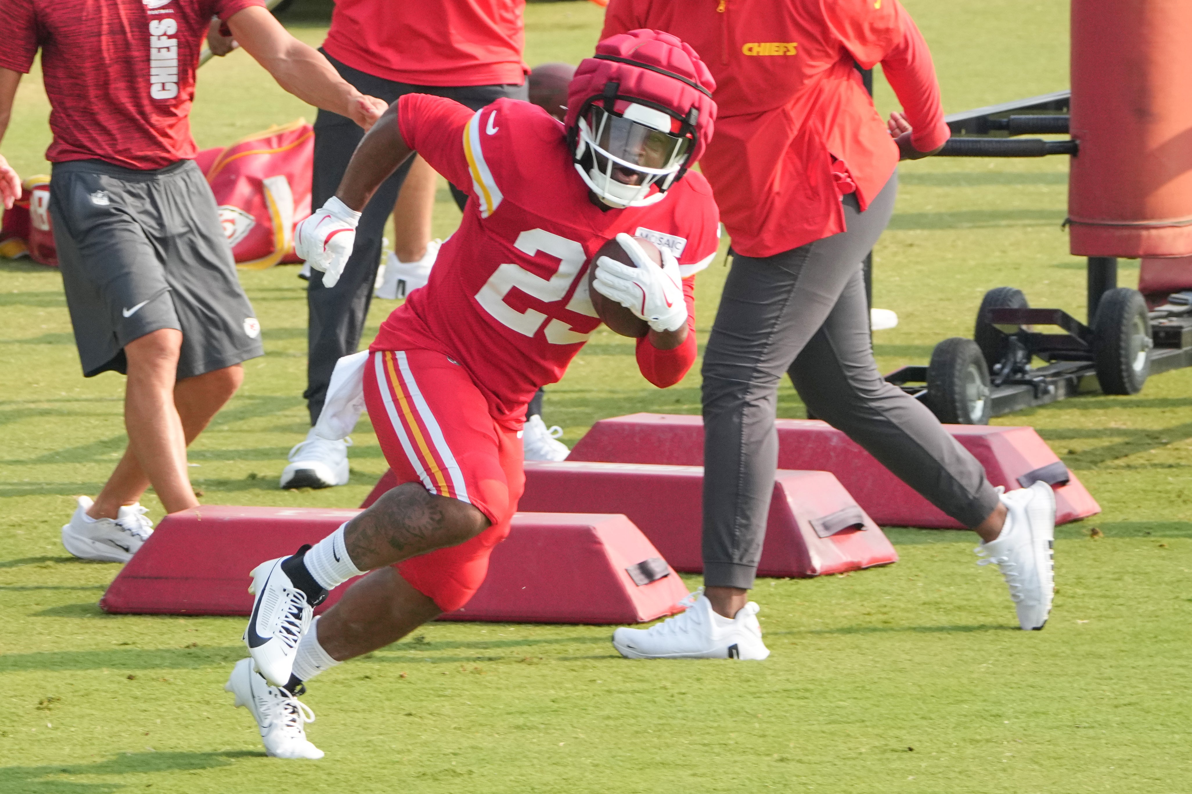 Jul 26, 2024; Kansas City, MO, USA; Kansas City Chiefs running back Clyde Edwards-Helaire (25) runs drills during training camp at Missouri Western State University.