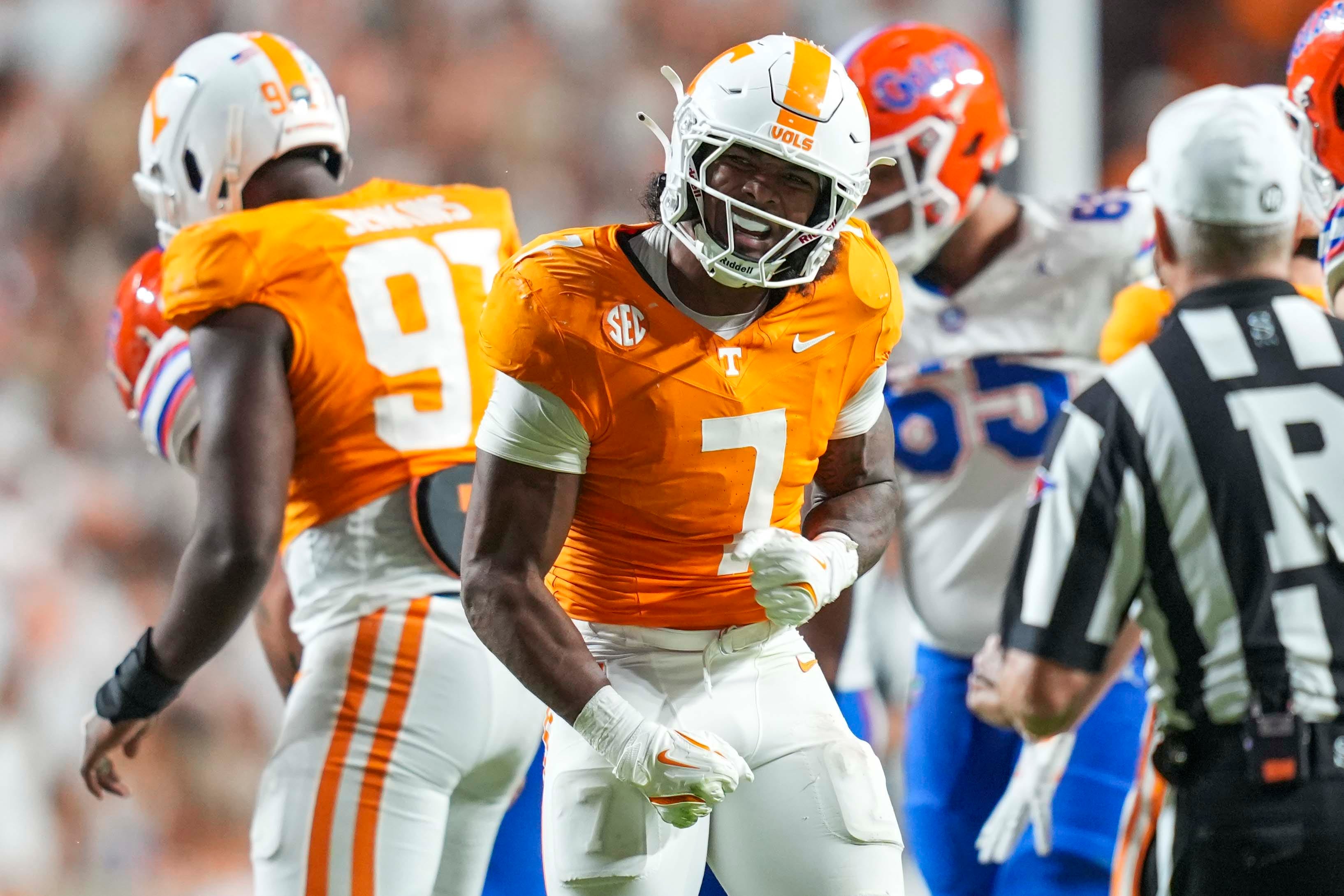 Tennessee linebacker Arion Carter (7) celebrates after a play during a NCAA football game between Tennessee and Florida in Neyland Stadium, in Knoxville, Tenn., Oct. 12, 2024.