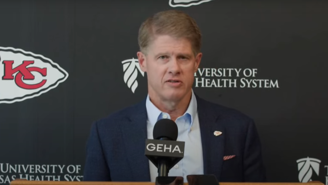 Clark Hunt speaks to Chiefs media members.