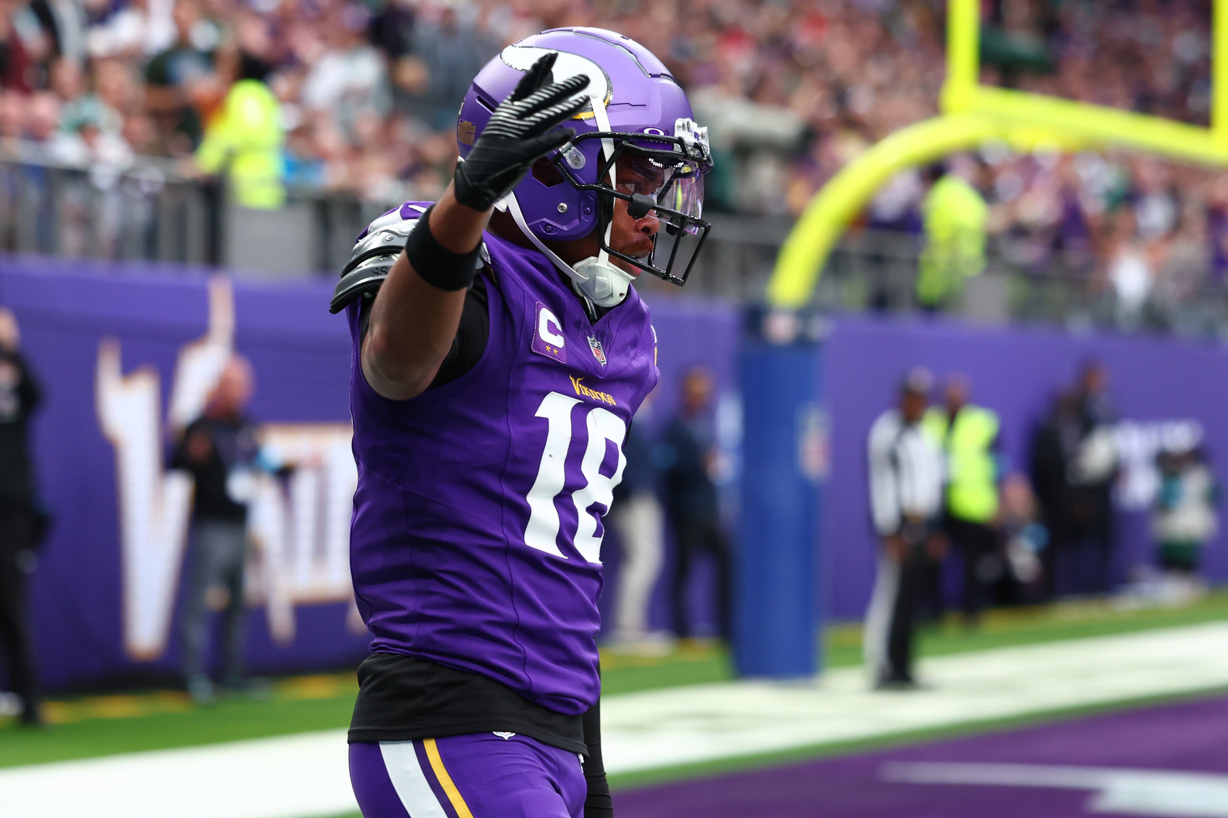 Oct 6, 2024; Tottenham, ENG; Minnesota Vikings Wide Receiver Justin Jefferson (18) in the 2nd Quarter against against New York Jets at Tottenham Hotspur Stadium.