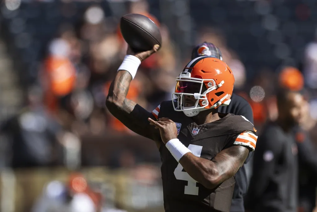 Cleveland Browns quarterback Deshaun Watson (4) throws the ball during warmup before the game against the Cincinnati Bengals at Huntington Bank Field.