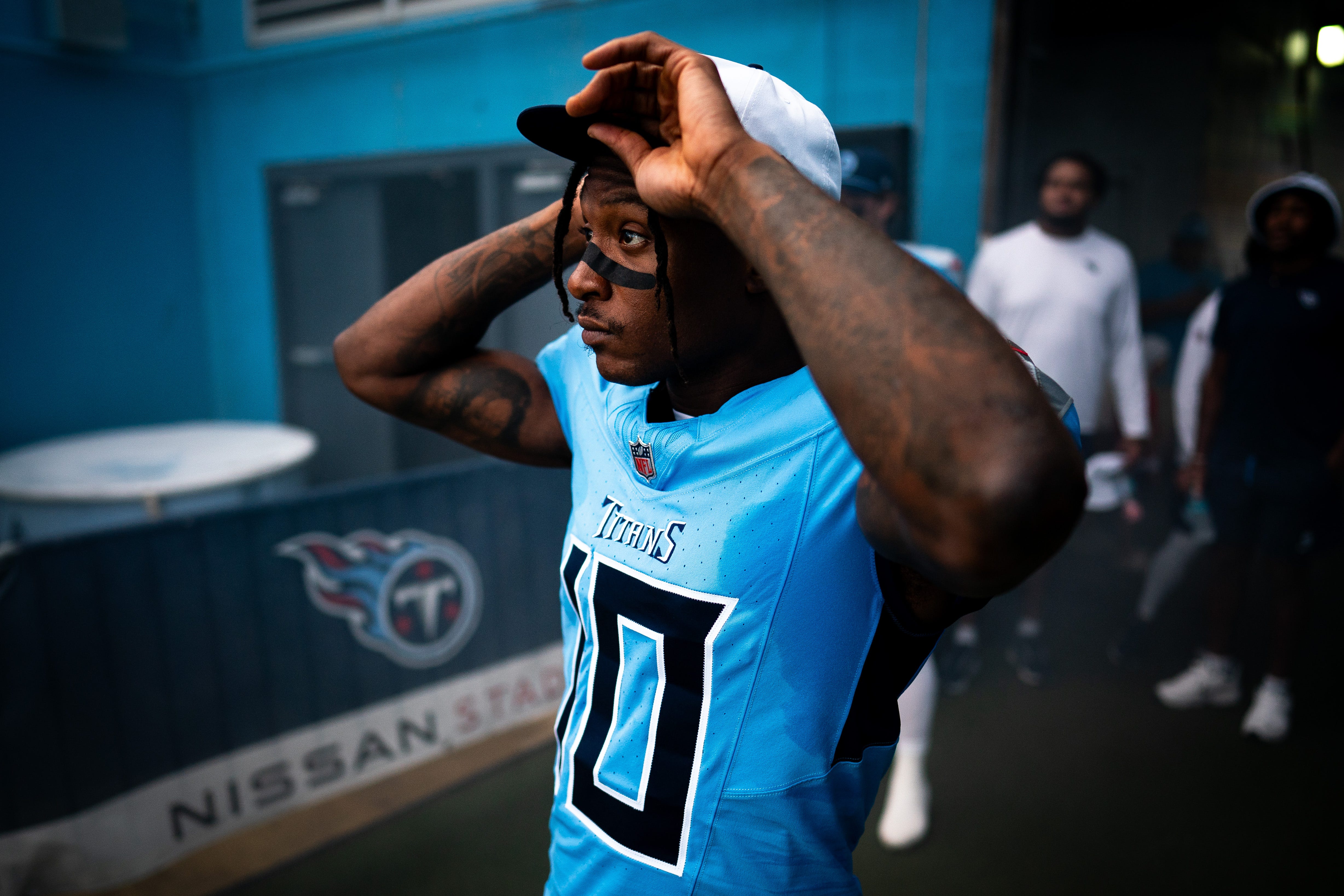Tennessee Titans wide receiver DeAndre Hopkins (10) heads to the field before a game against the Green Bay Packers at Nissan Stadium in Nashville, Tenn., Sunday, Sept. 22, 2024.