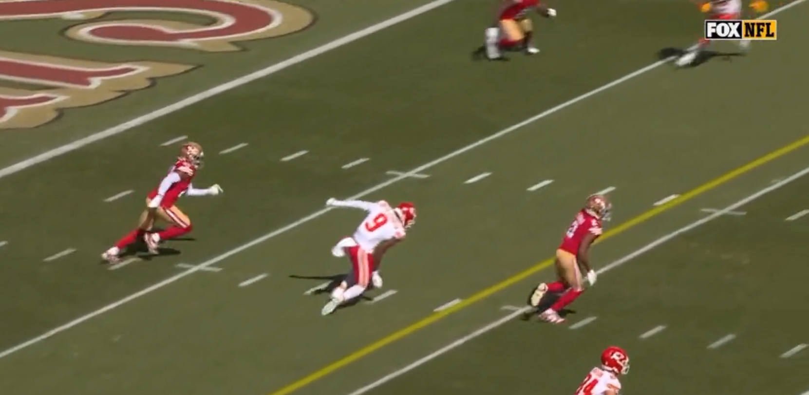 Chiefs WR JuJu Smith-Schuster aggravates his hamstring injury in Week 7 vs. the 49ers.