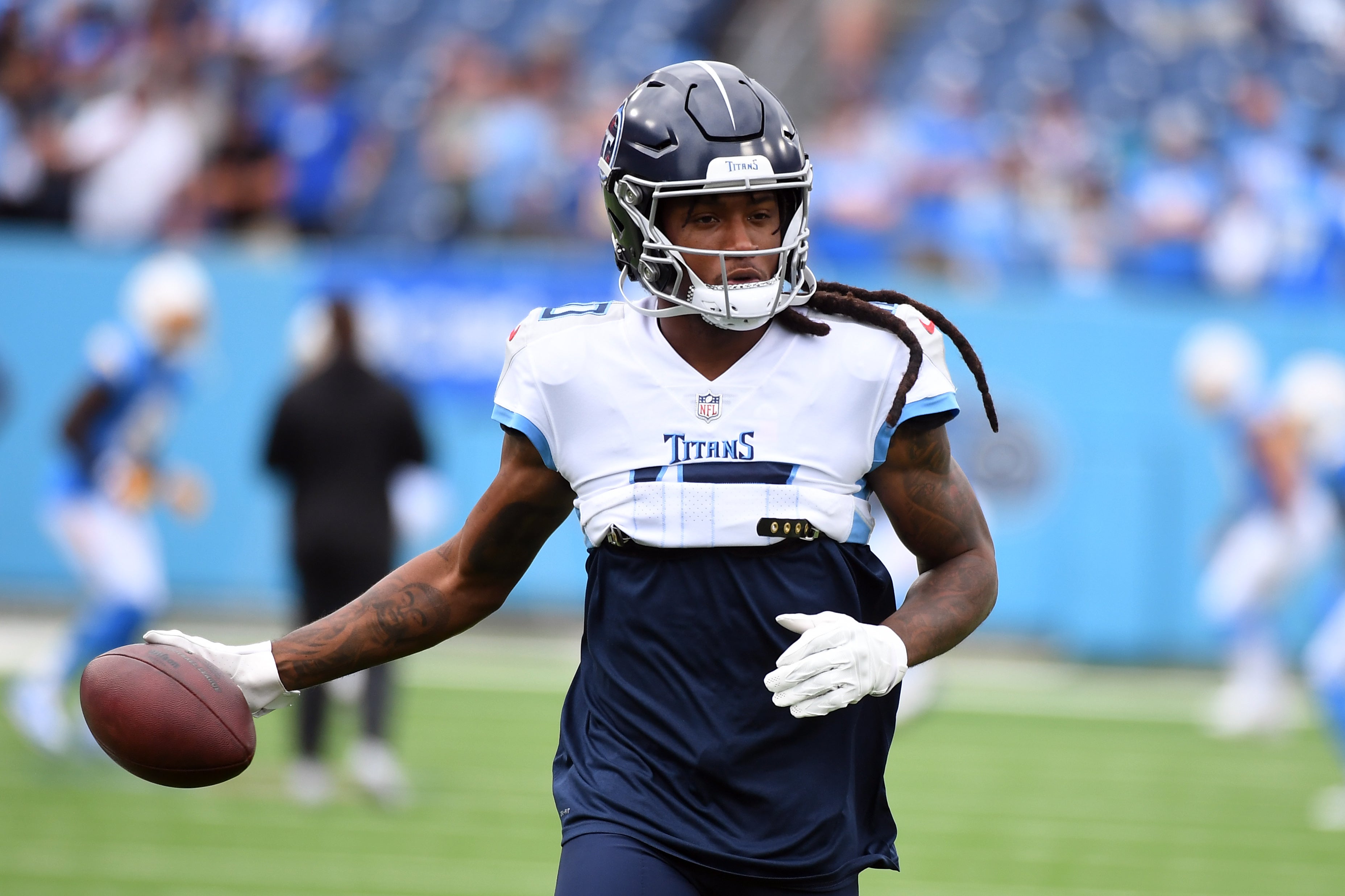 Tennessee Titans wide receiver DeAndre Hopkins (10) warms up before the game against the Los Angeles Chargers at Nissan Stadium. Christopher Hanewinckel-Imagn Images