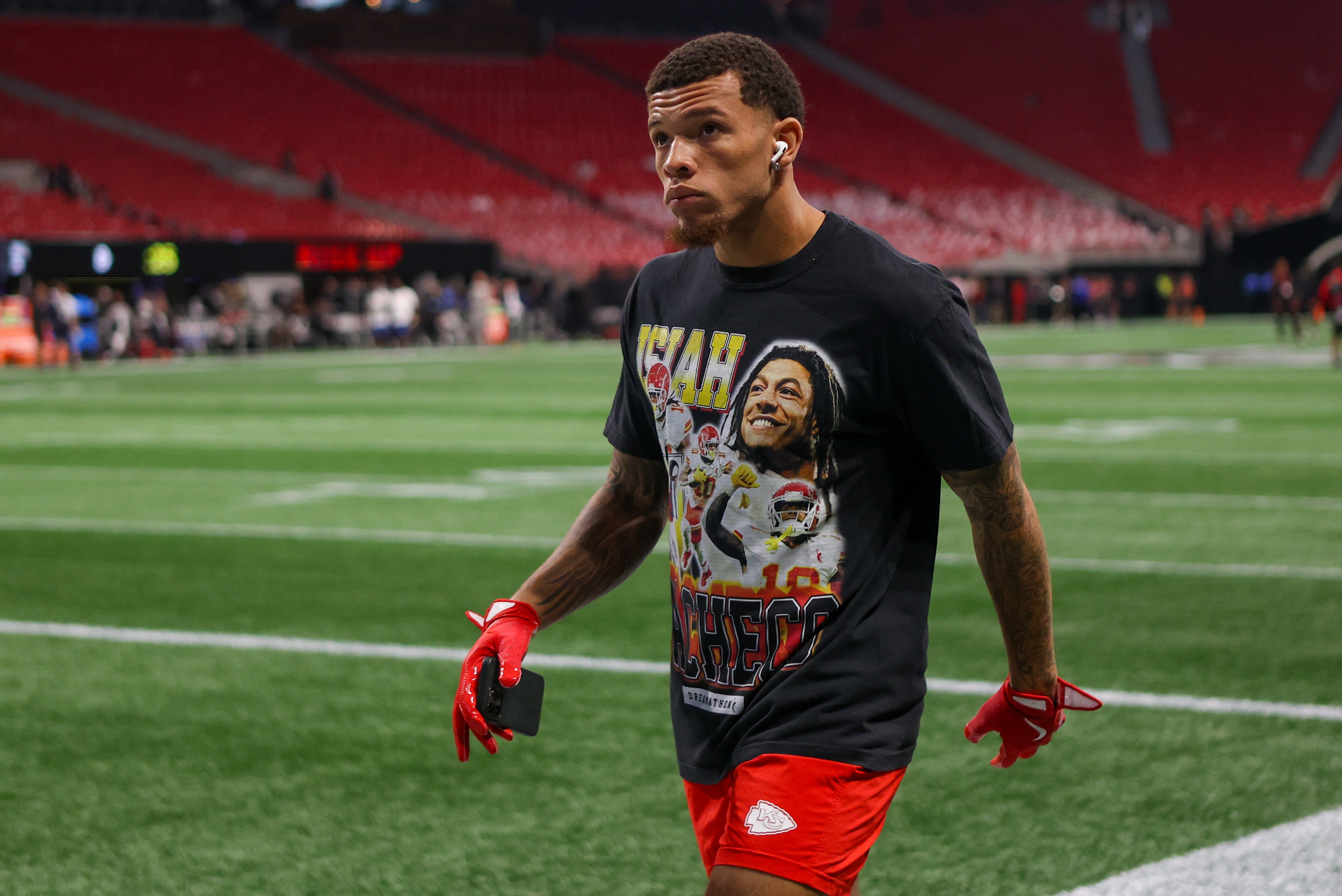 Sep 22, 2024; Atlanta, Georgia, USA; Kansas City Chiefs wide receiver Skyy Moore (24) on the field before a game against the Atlanta Falcons at Mercedes-Benz Stadium.
