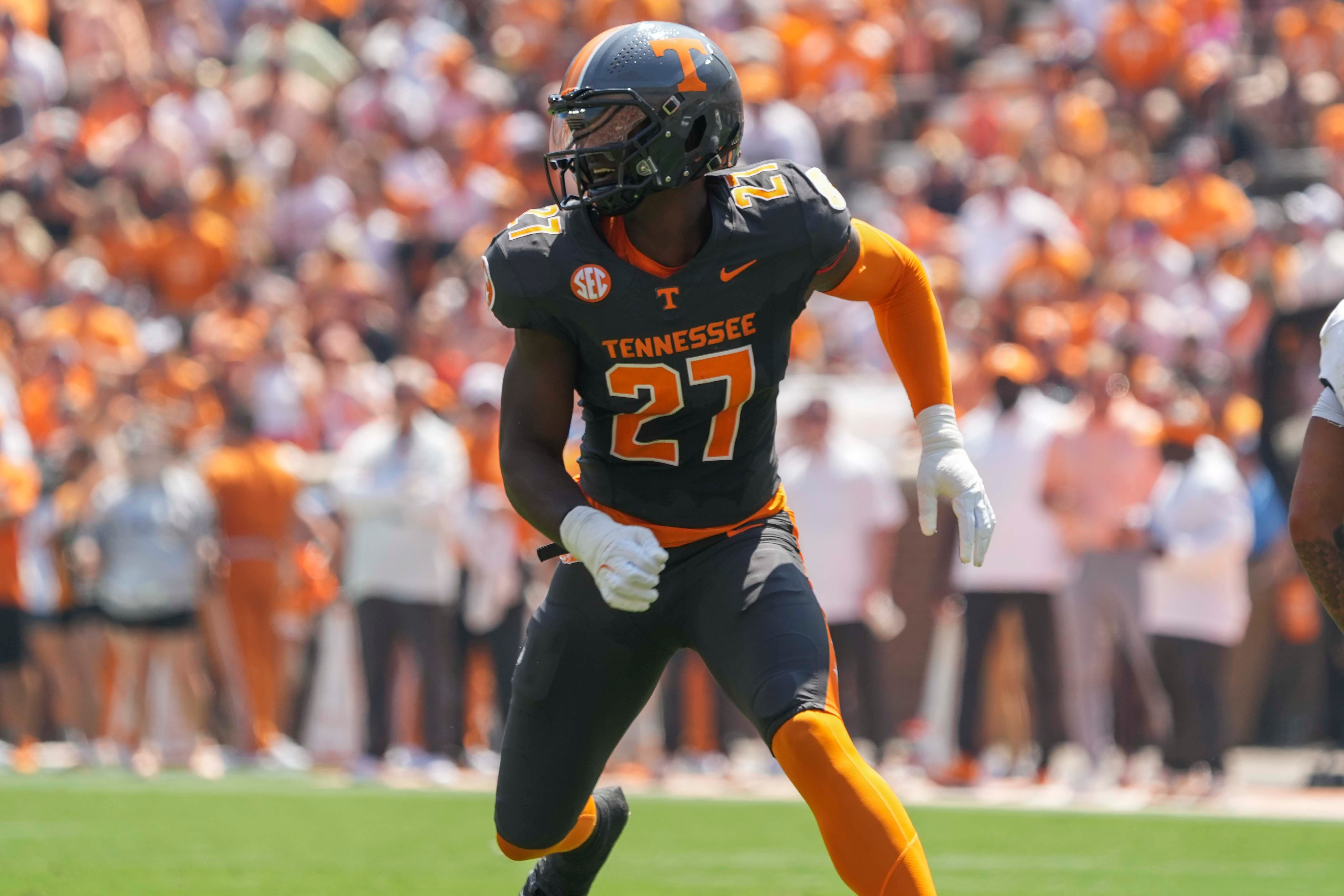 Tennessee defensive lineman James Pearce Jr. (27) runs during a football game between Tennessee and Chattanooga at Neyland Stadium in Knoxville, Tenn., on Saturday, August 31, 2024.