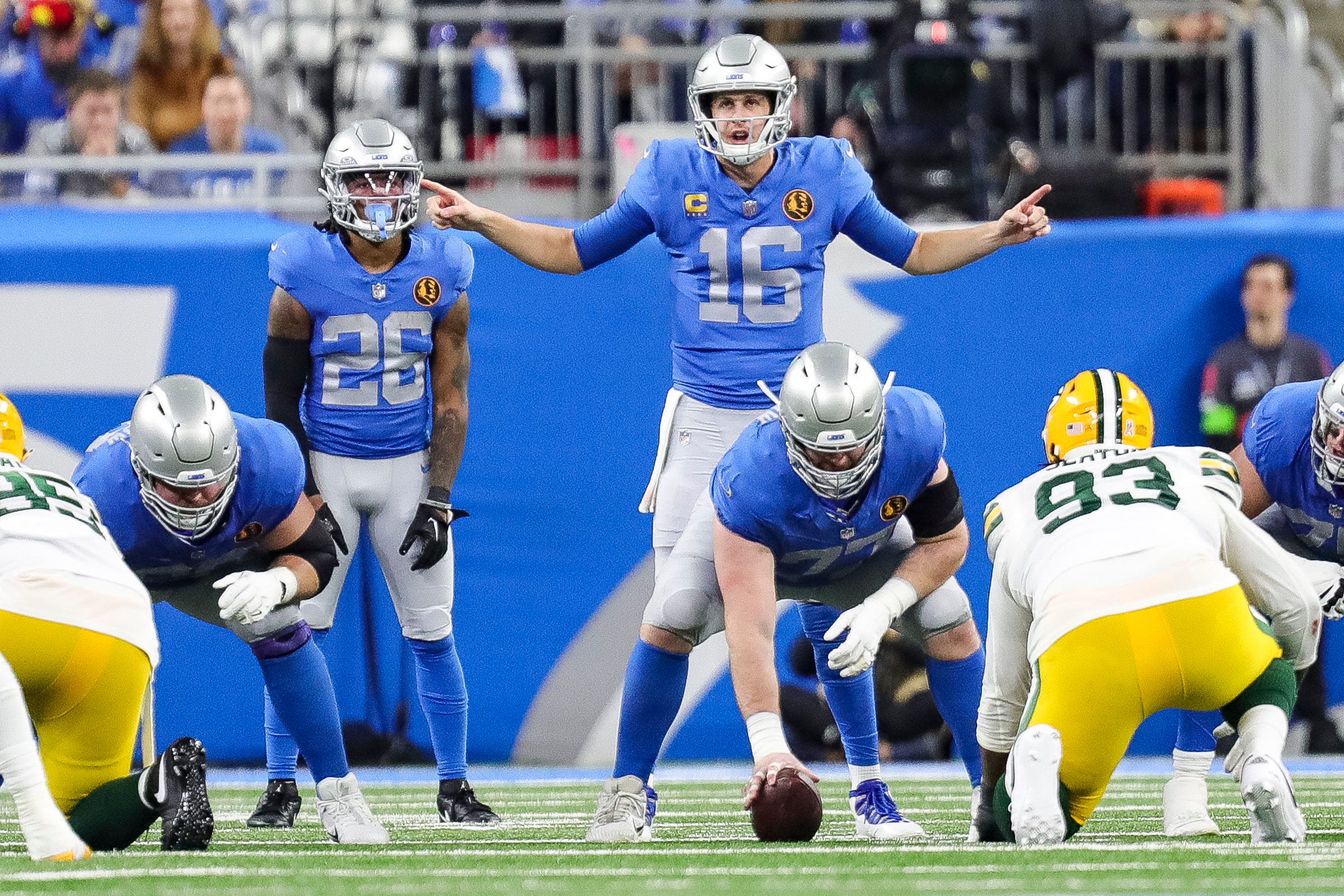 Lions QB Jared Goff stands at the line of scrimmage before a play against the Packers.