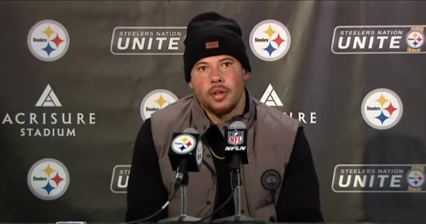 Pittsburgh Steelers OLB Alex Highsmith addresses the media following 26-18 win over New York Giants, Week 8 2024 NFL season