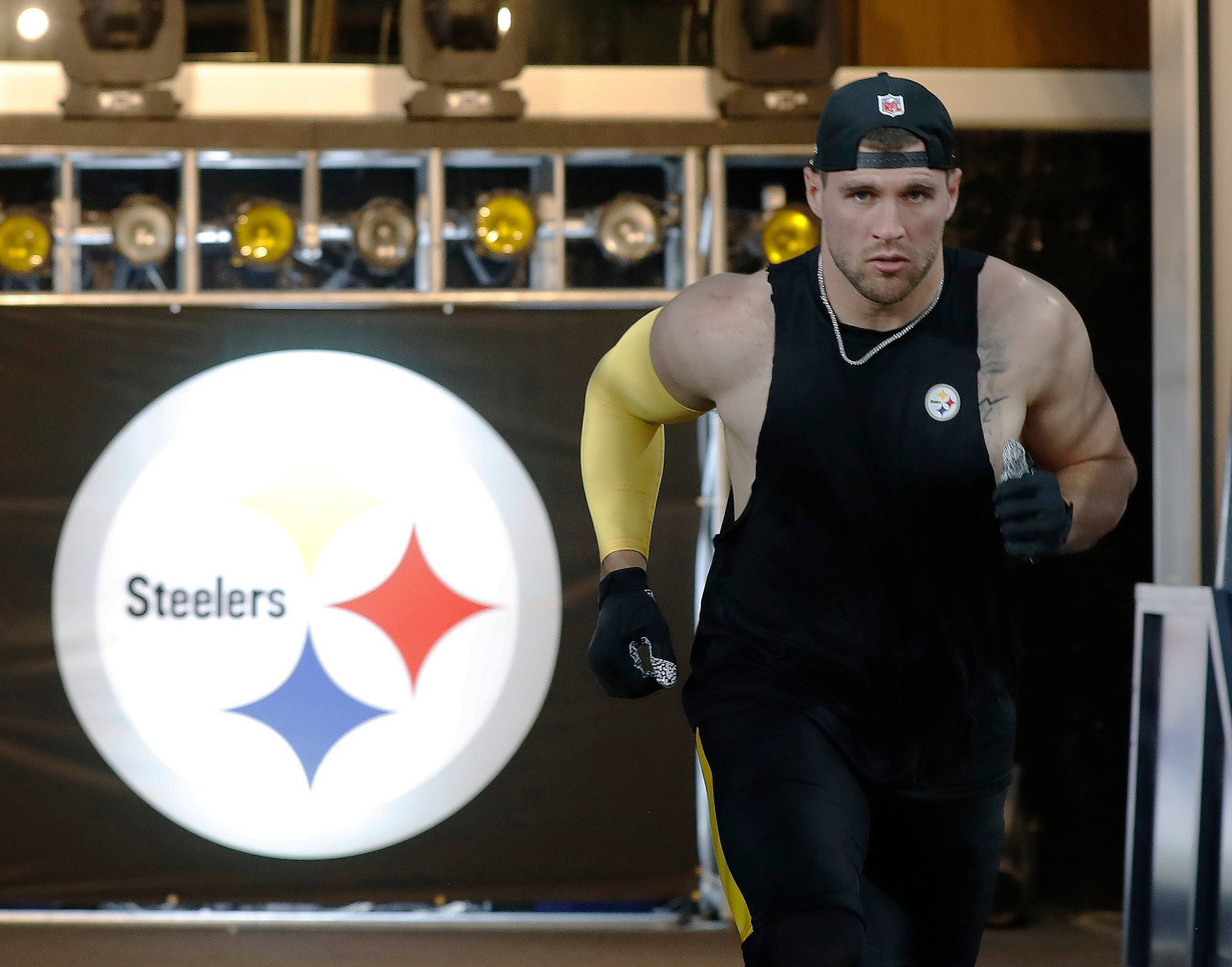 Oct 28, 2024; Pittsburgh, Pennsylvania, USA; Pittsburgh Steelers linebacker T.J. Watt (90) takes the field to warm up before the game against the New York Giants at Acrisure Stadium.