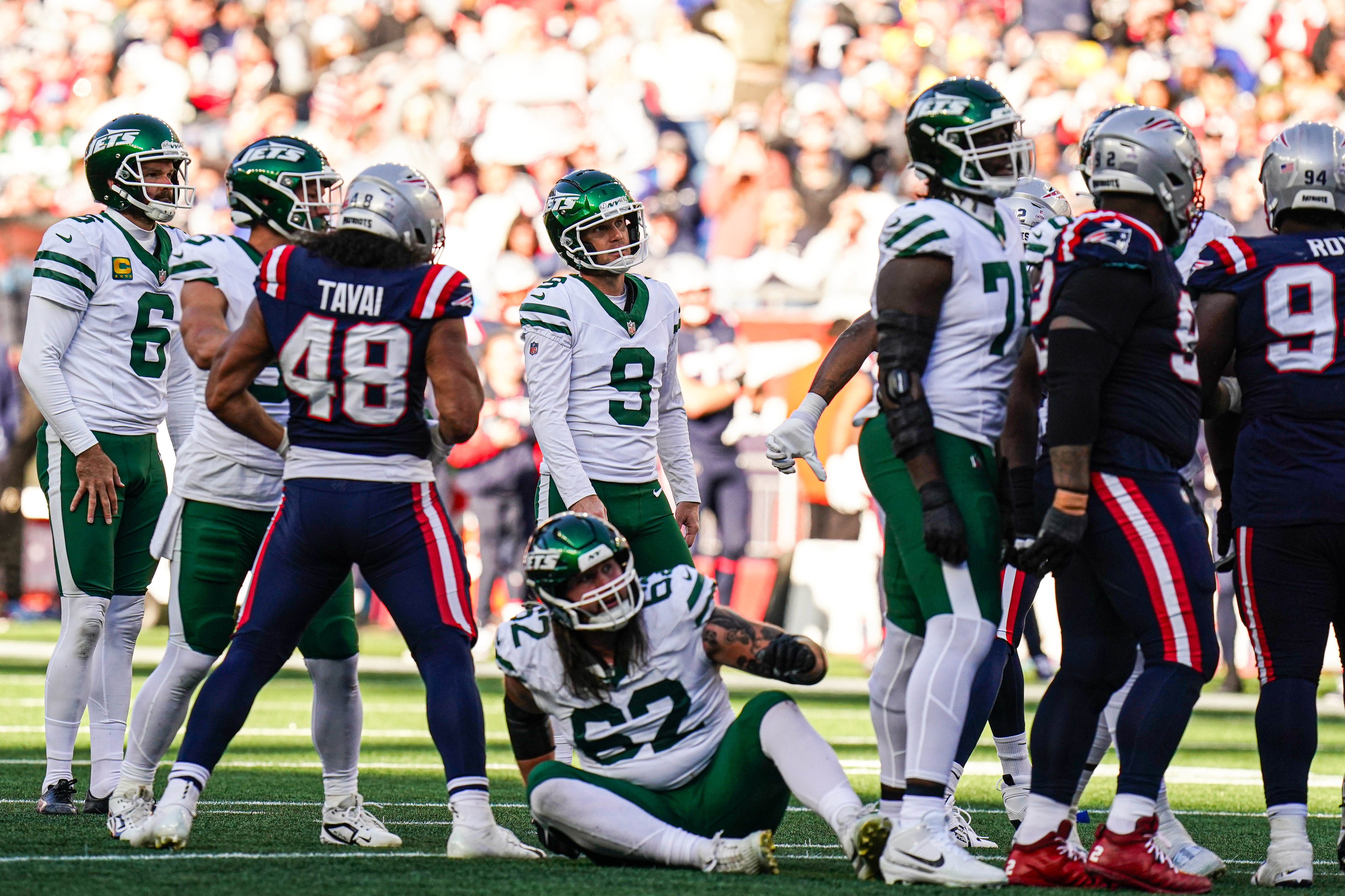 New York Jets place kicker Greg Zuerlein (9) reacts after missing the kick against the New England Patriots in the second half at Gillette Stadium.