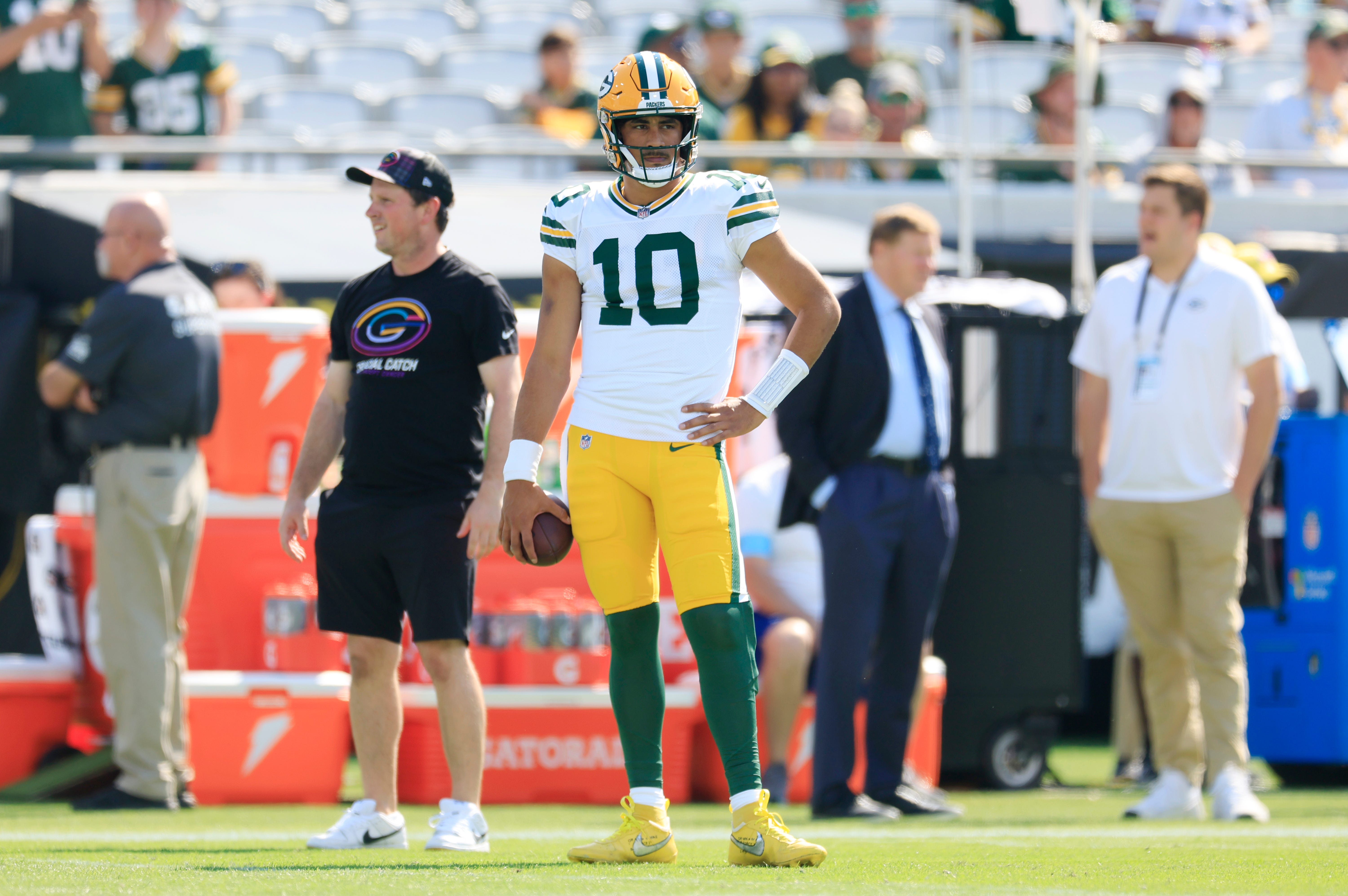 Green Bay Packers quarterback Jordan Love (10) looks on before an NFL football matchup Sunday, Oct. 27, 2024 at EverBank Stadium in Jacksonville, Fla.