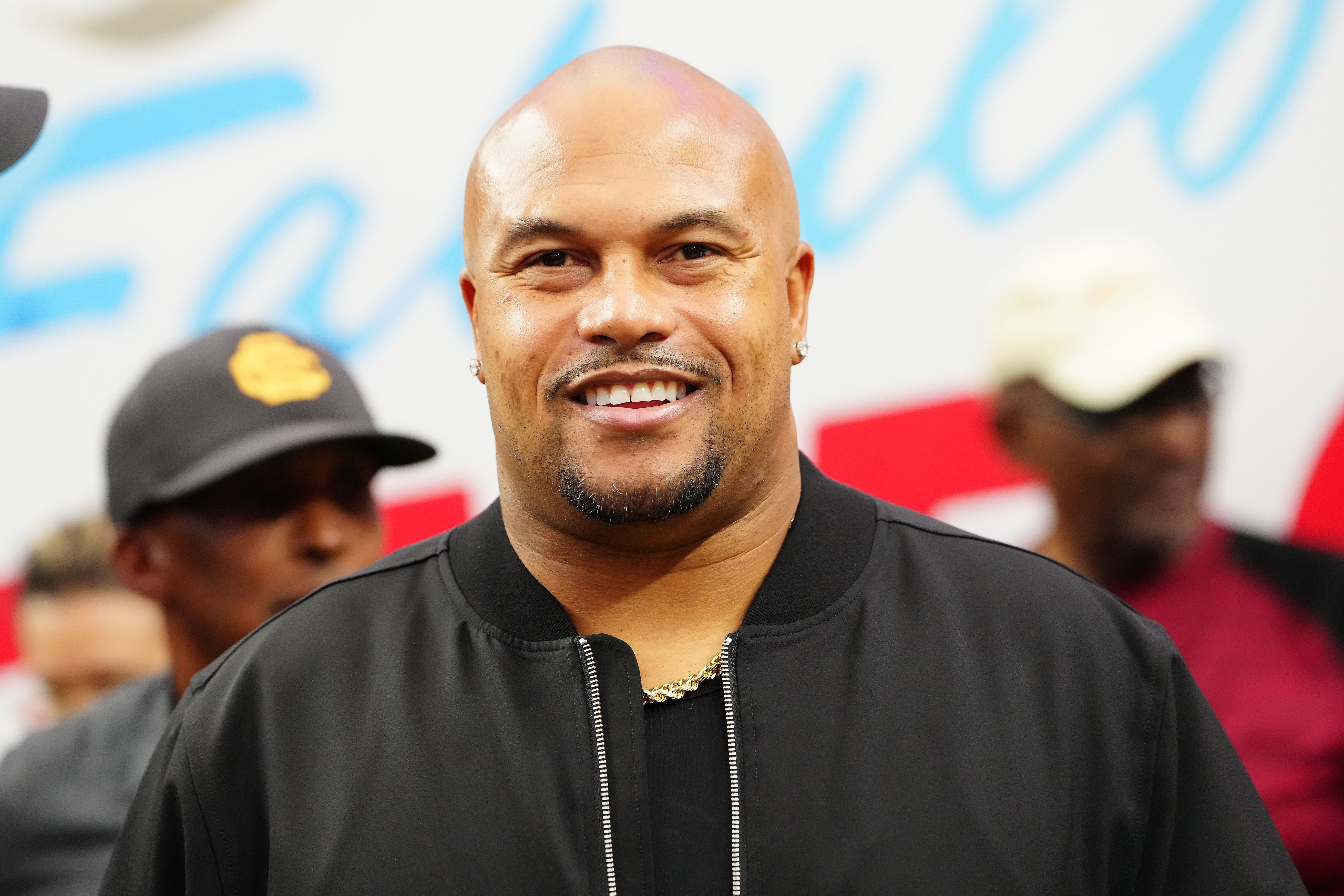 Las Vegas Raiders head coach Antonio Pierce