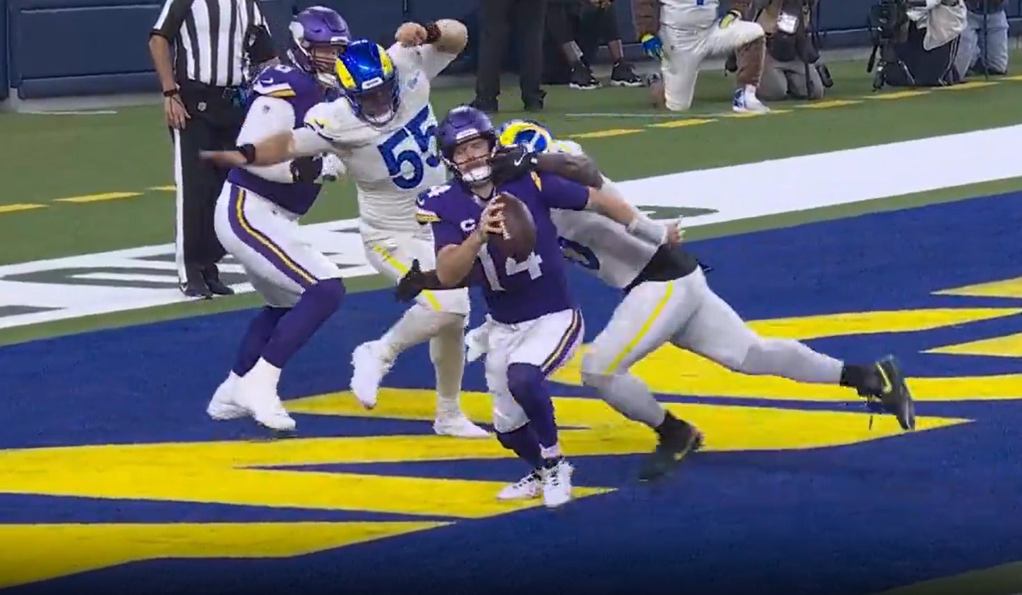 Byron Young, Sam Darnold