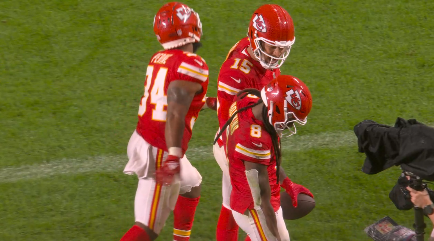 Chiefs WR DeAndre Hopkins celebrates after his second touchdown in Week 9 vs. the Bucs.