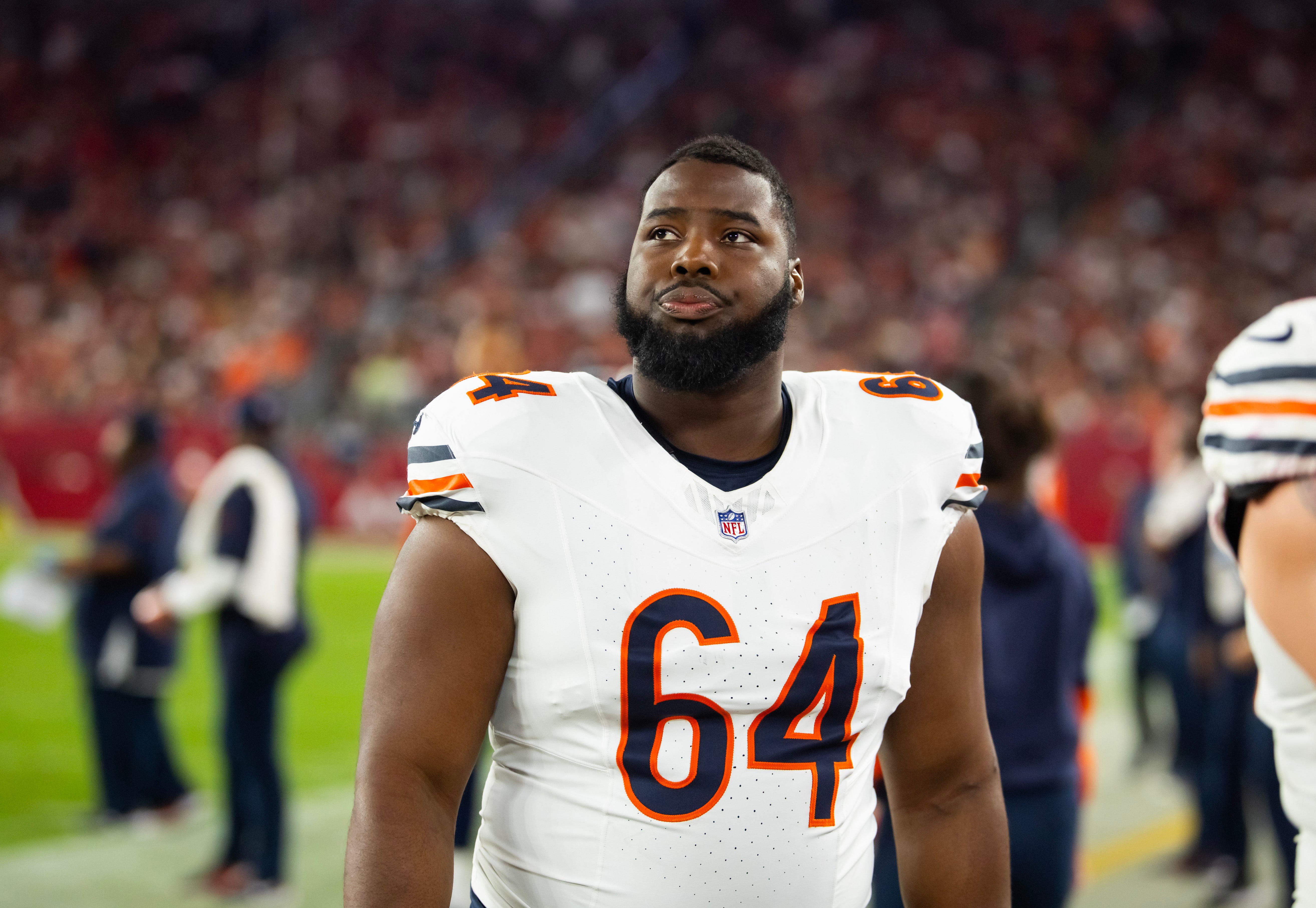 Nov 3, 2024; Glendale, Arizona, USA; Chicago Bears guard Nate Davis (64) against the Arizona Cardinals at State Farm Stadium.