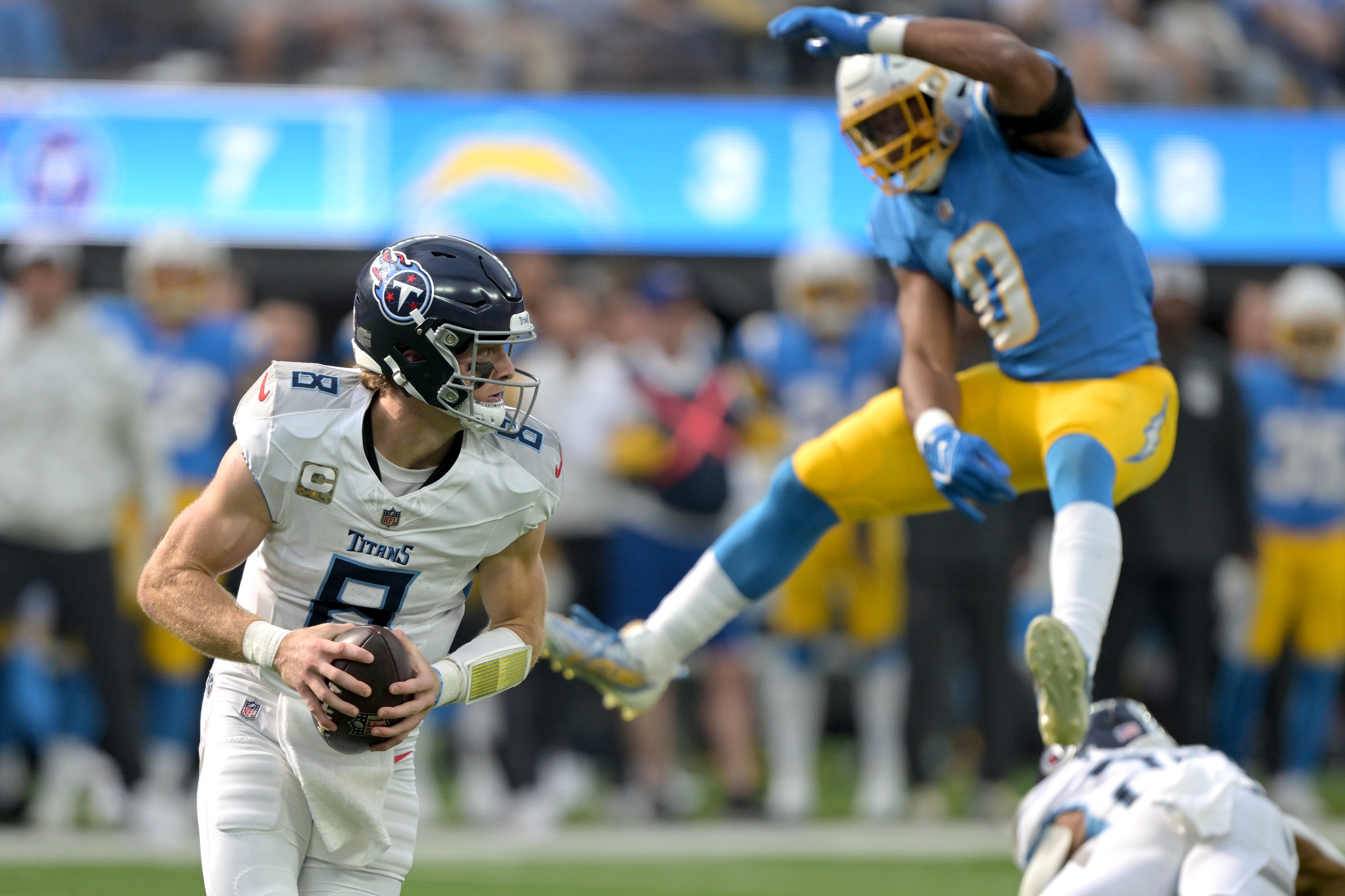 Tennessee Titans quarterback Will Levis (8) sets to pass in the first half against the Los Angeles Chargers at SoFi Stadium. Jayne Kamin-Oncea-Imagn Images